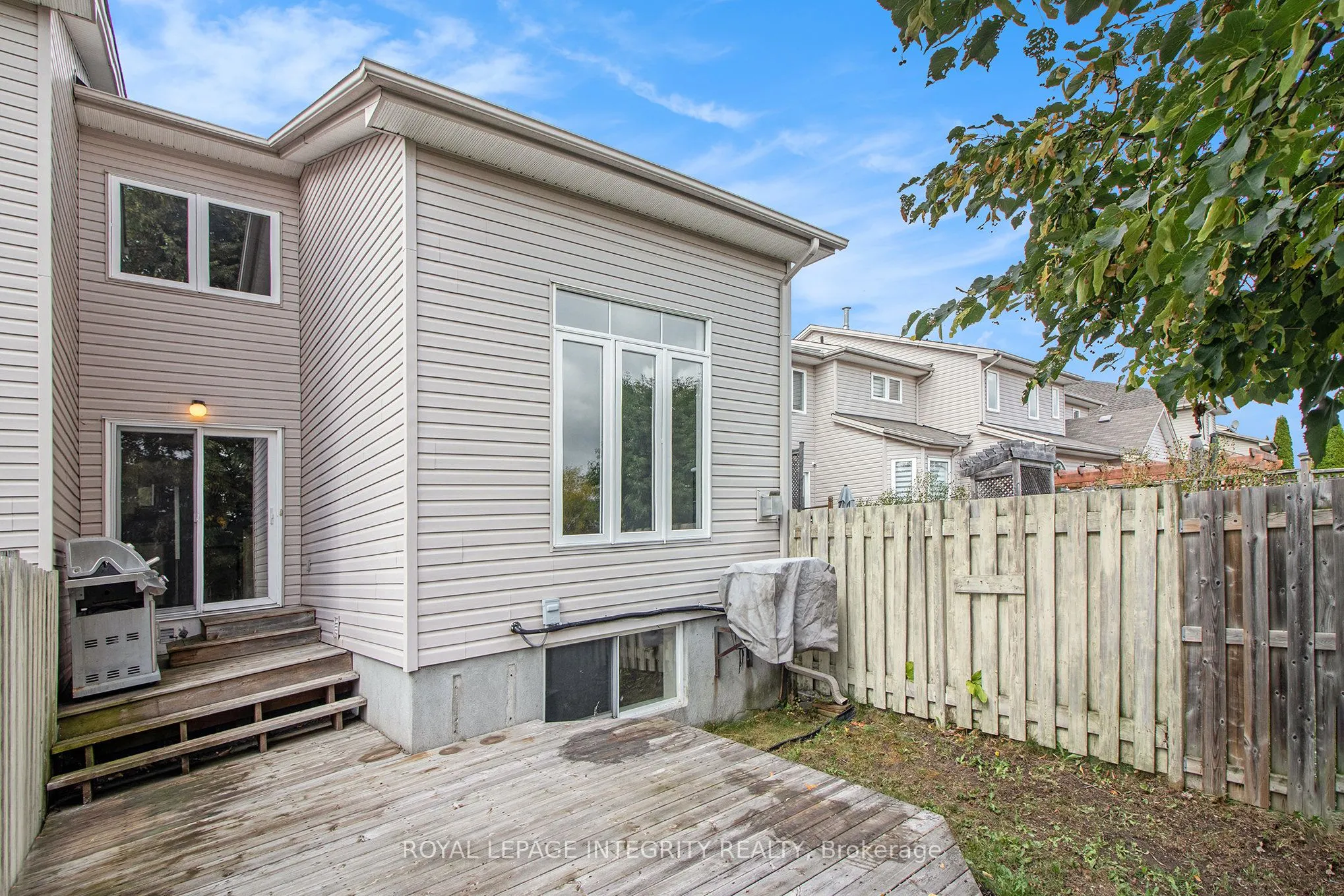 2080 Melette Crescent