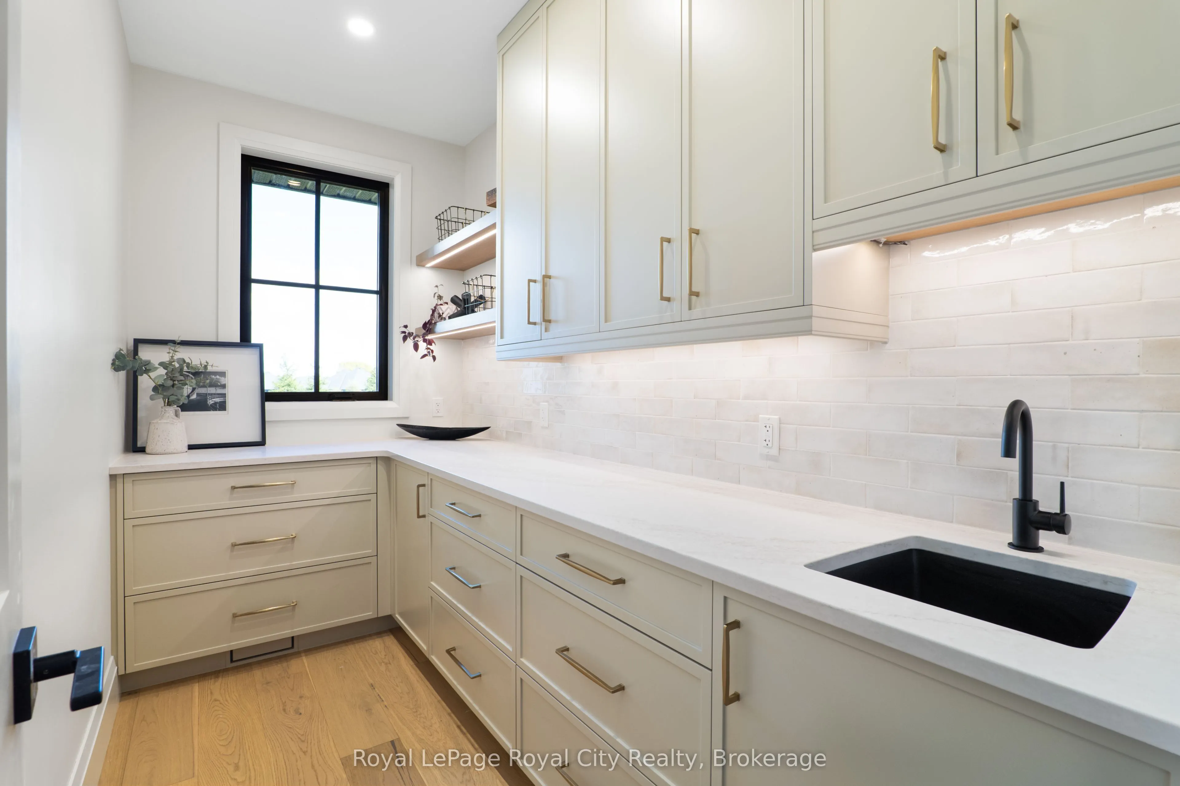 7221 Wellington 21 Road