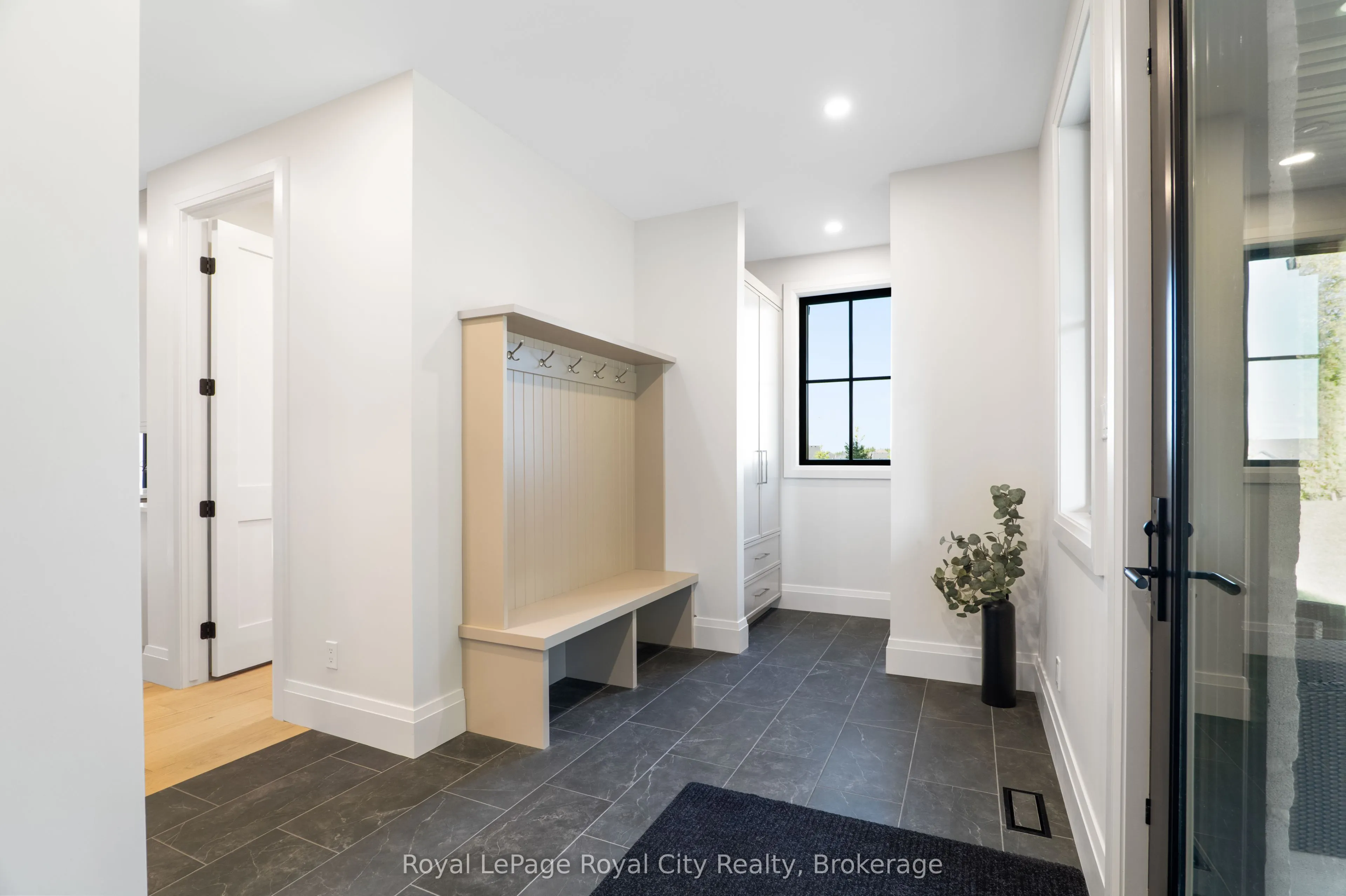 7221 Wellington 21 Road