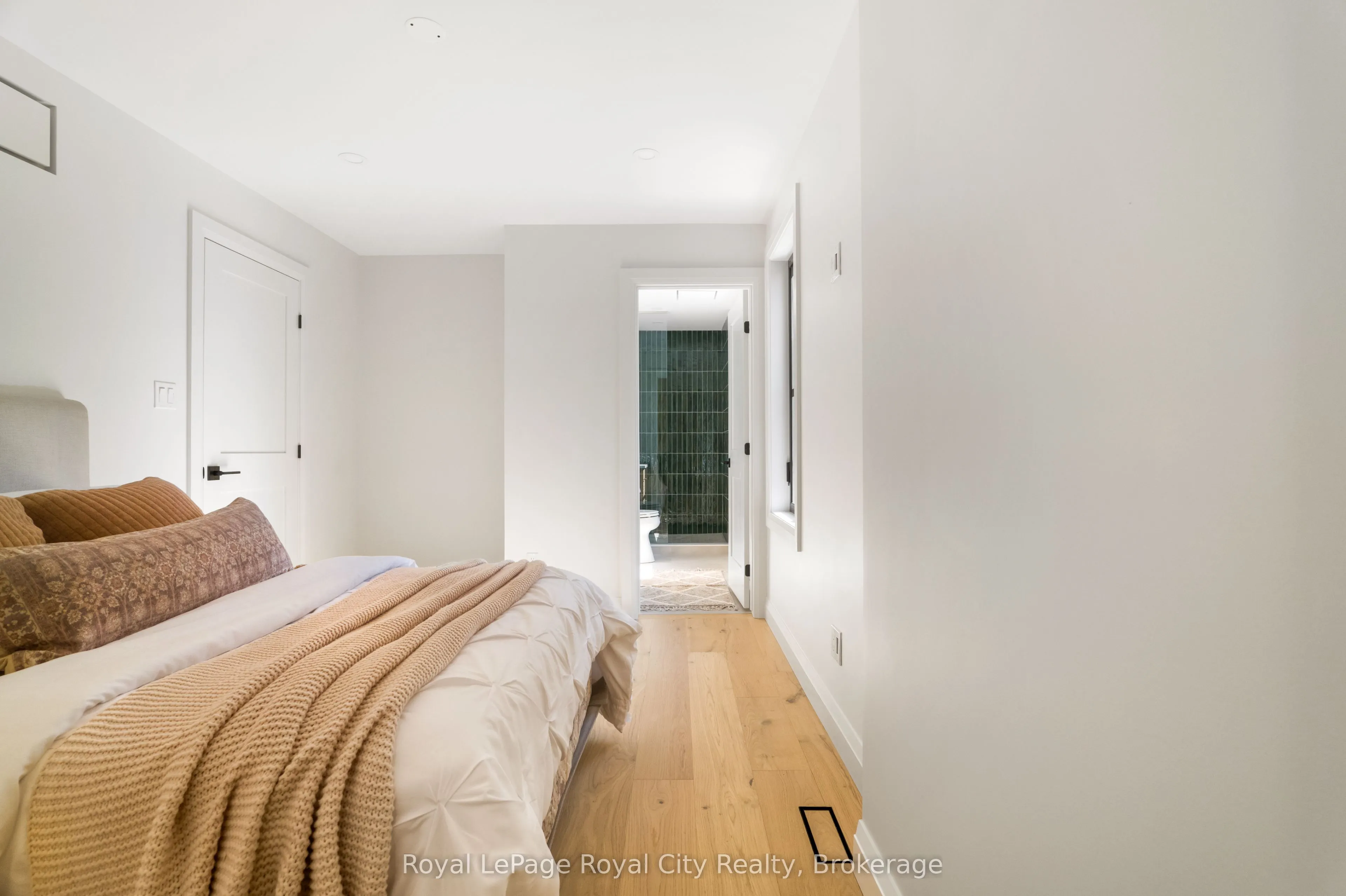 7221 Wellington 21 Road