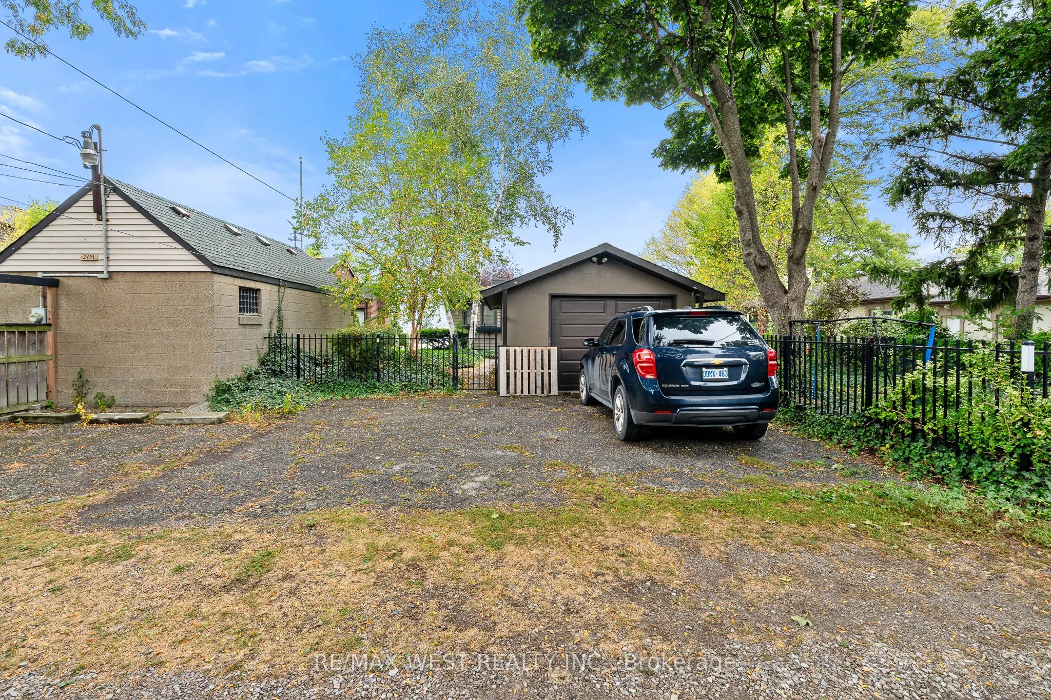 2437 Riverside Drive W