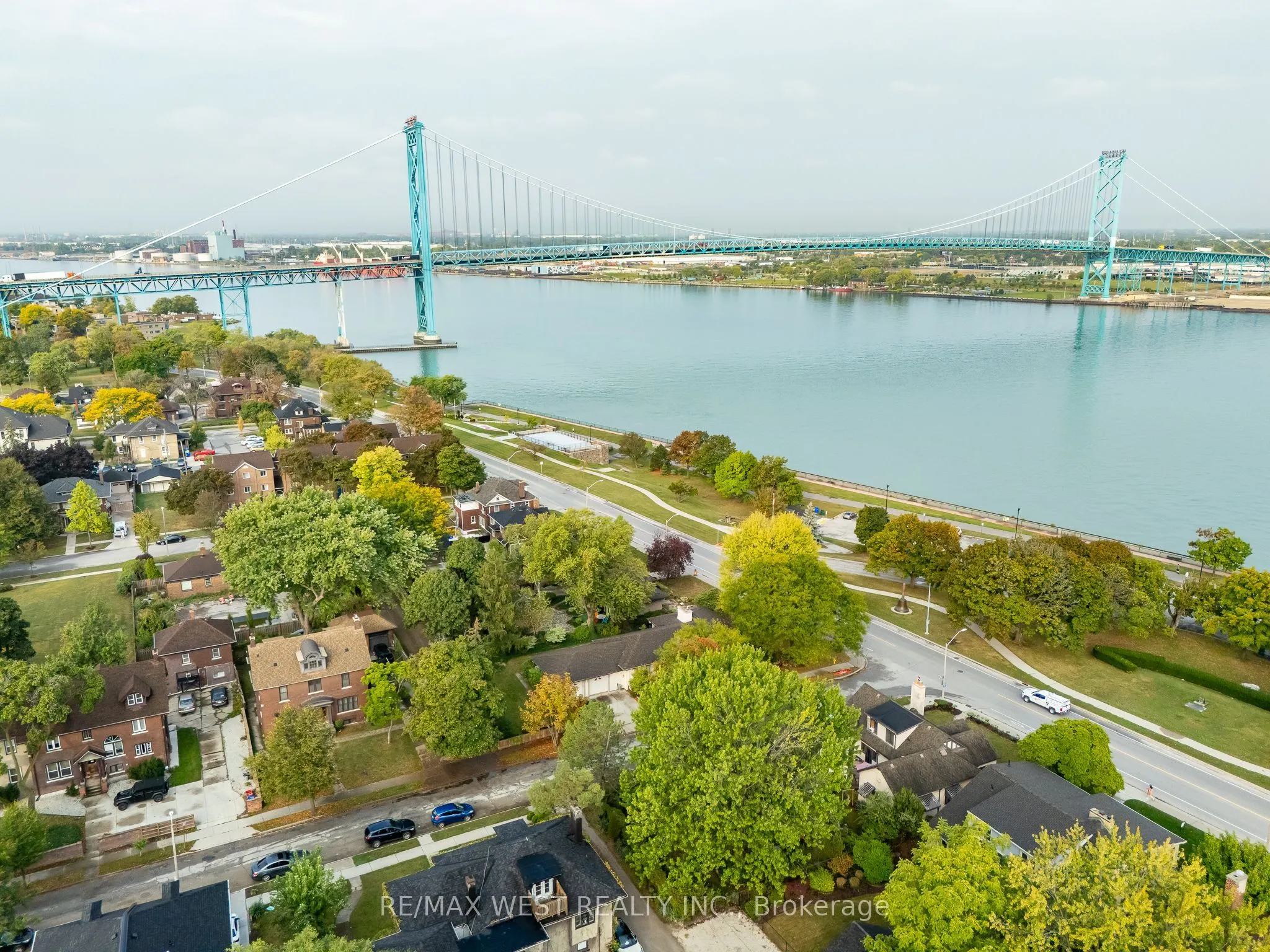 2437 Riverside Drive W
