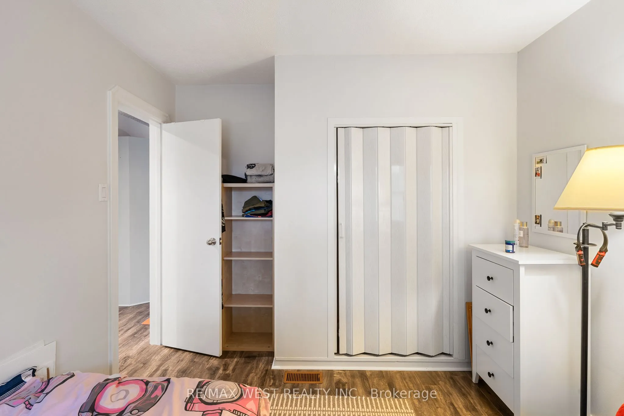 2437 Riverside Drive W