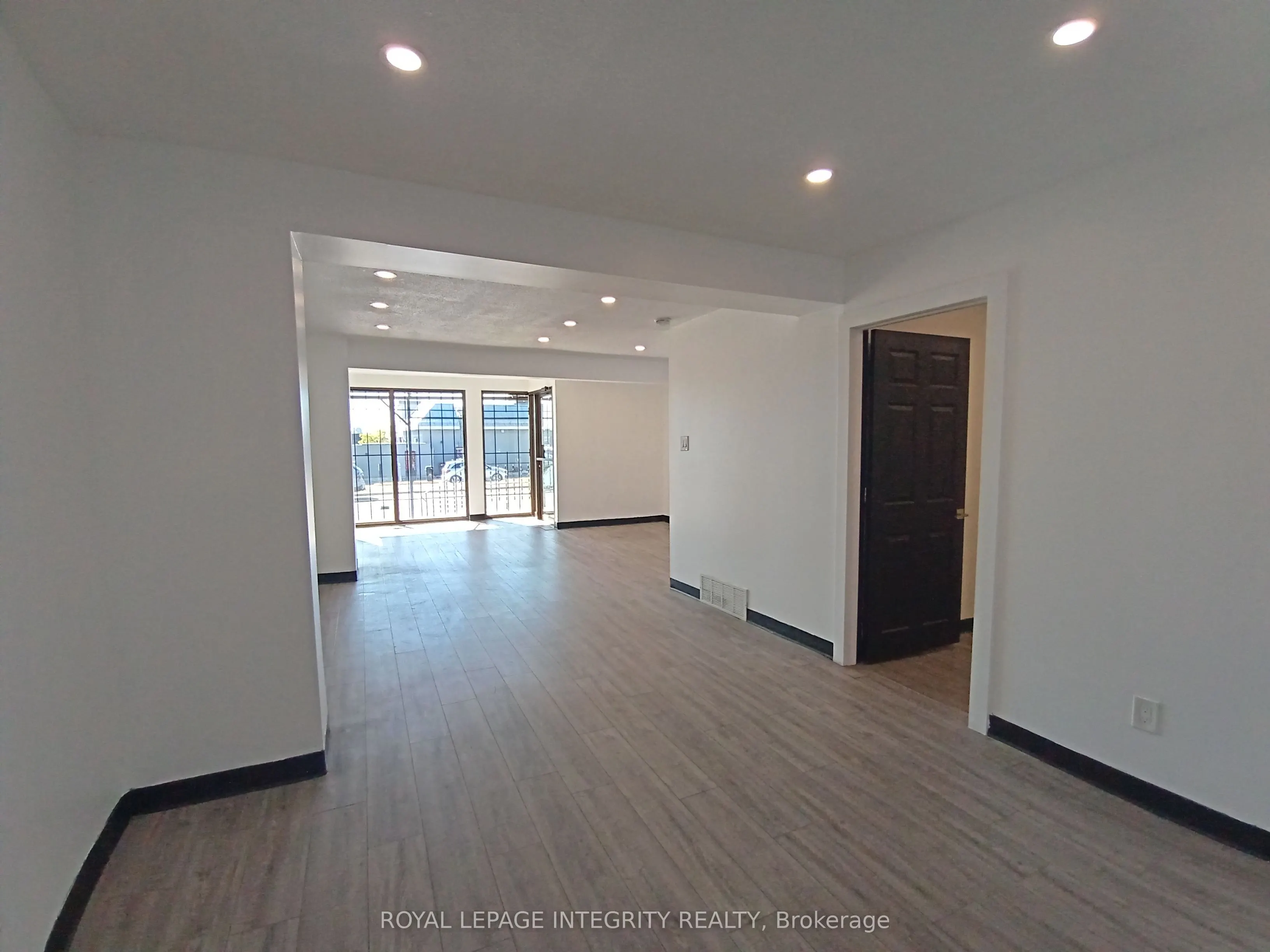605 Center Street
