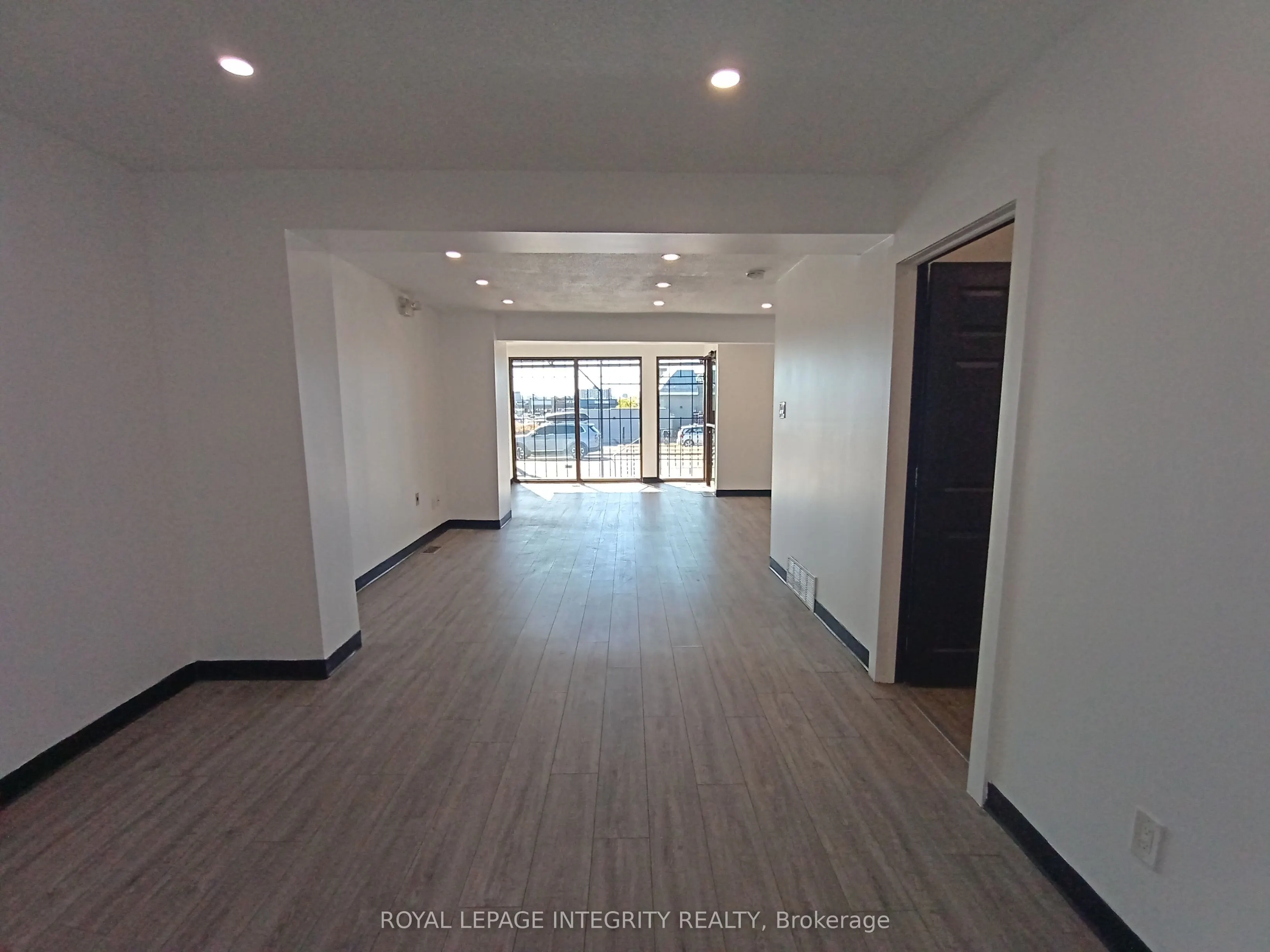 605 Center Street