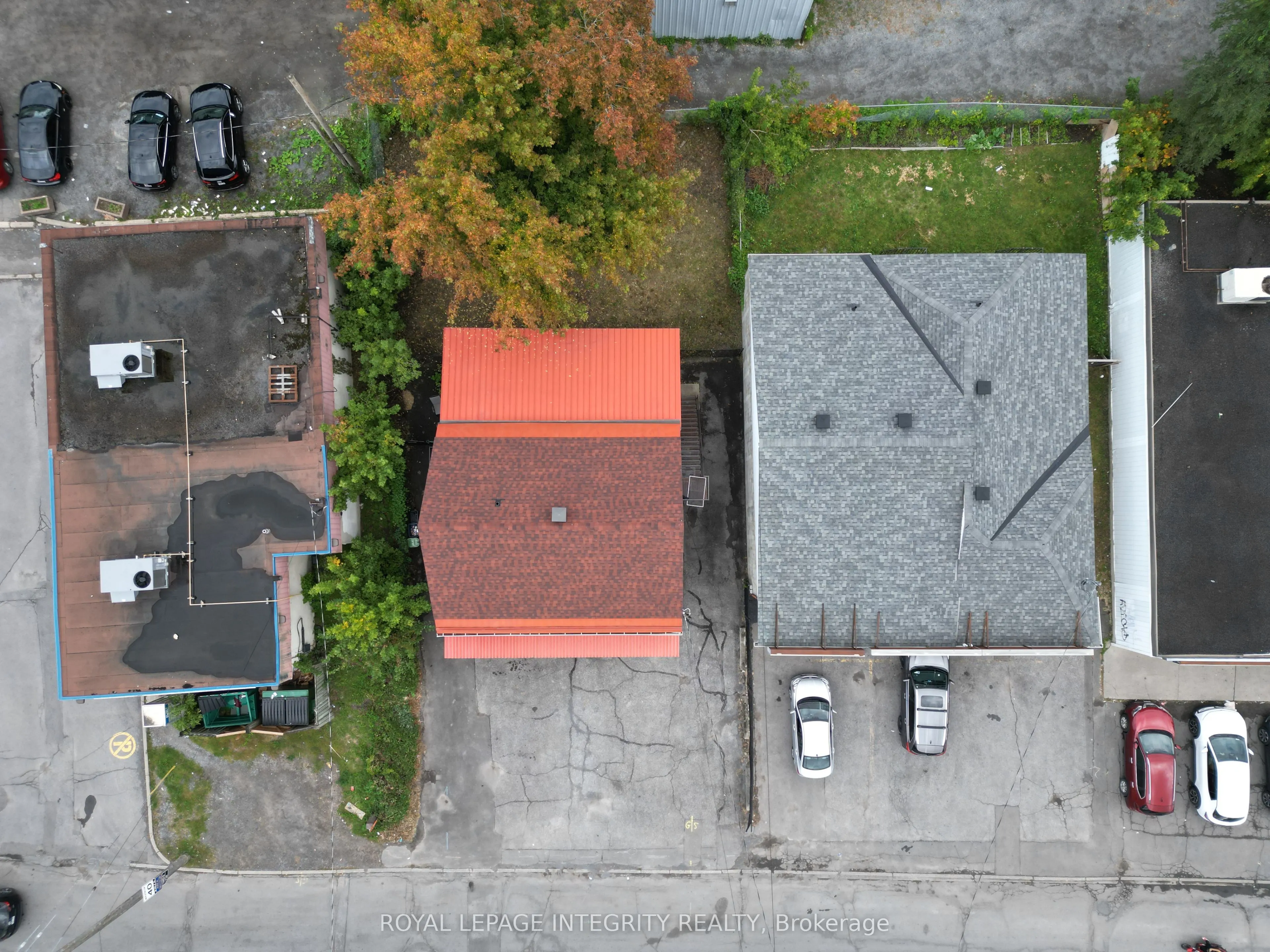 605 Center Street