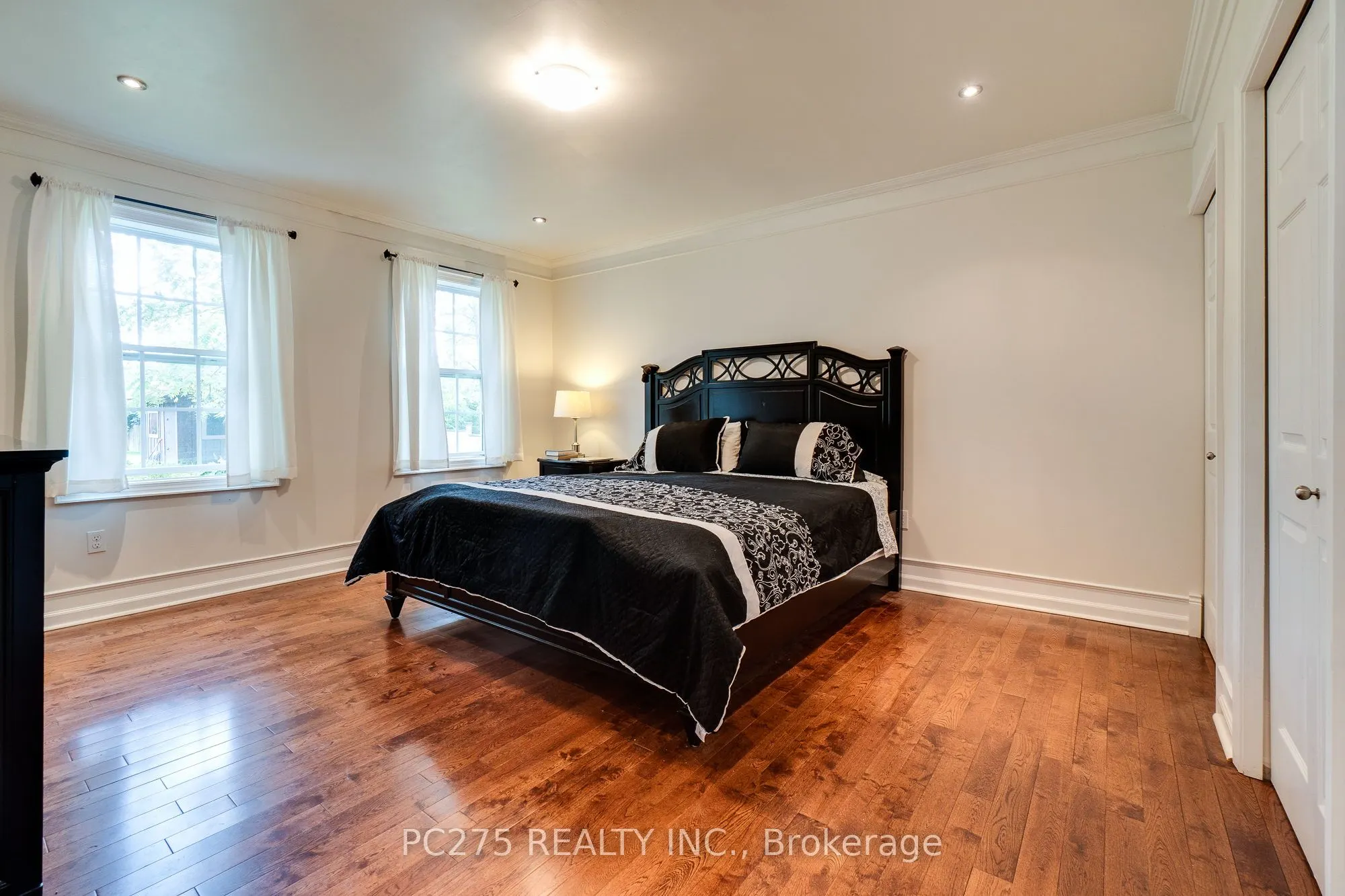 23 Mactavesh Crescent