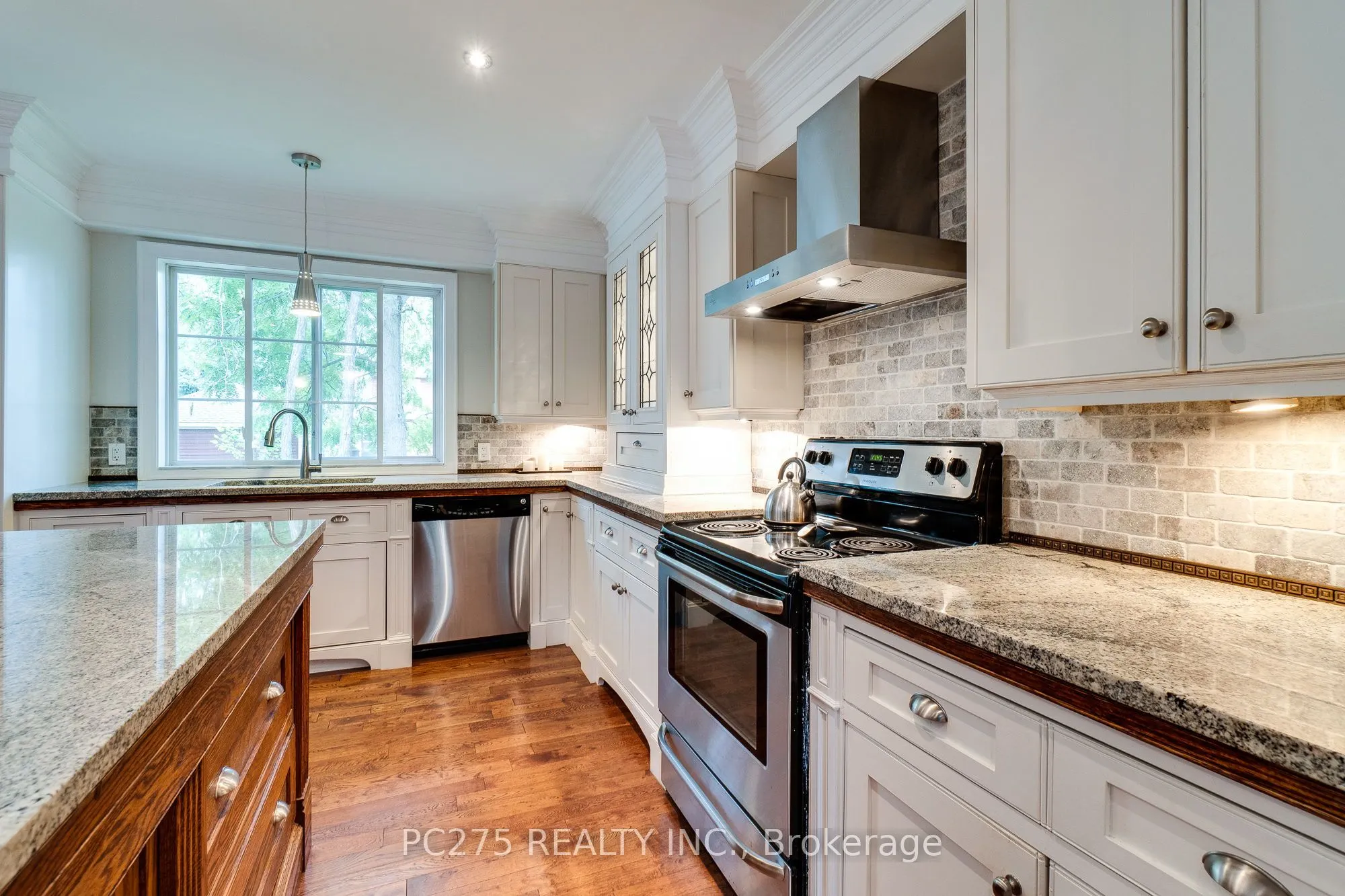 23 Mactavesh Crescent