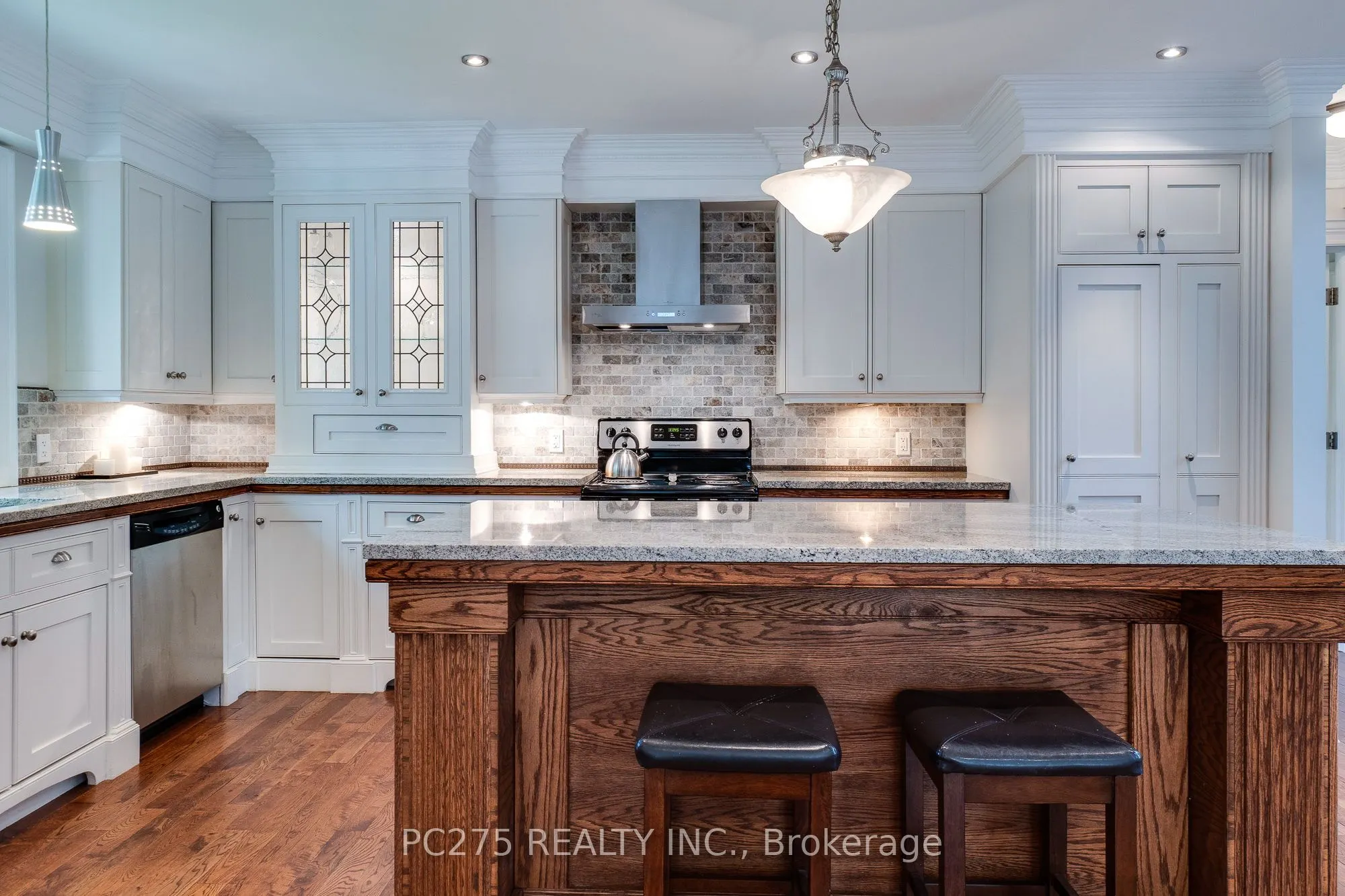 23 Mactavesh Crescent