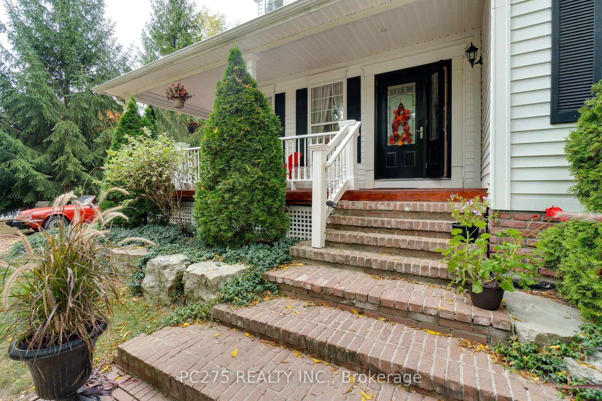 23 Mactavesh Crescent