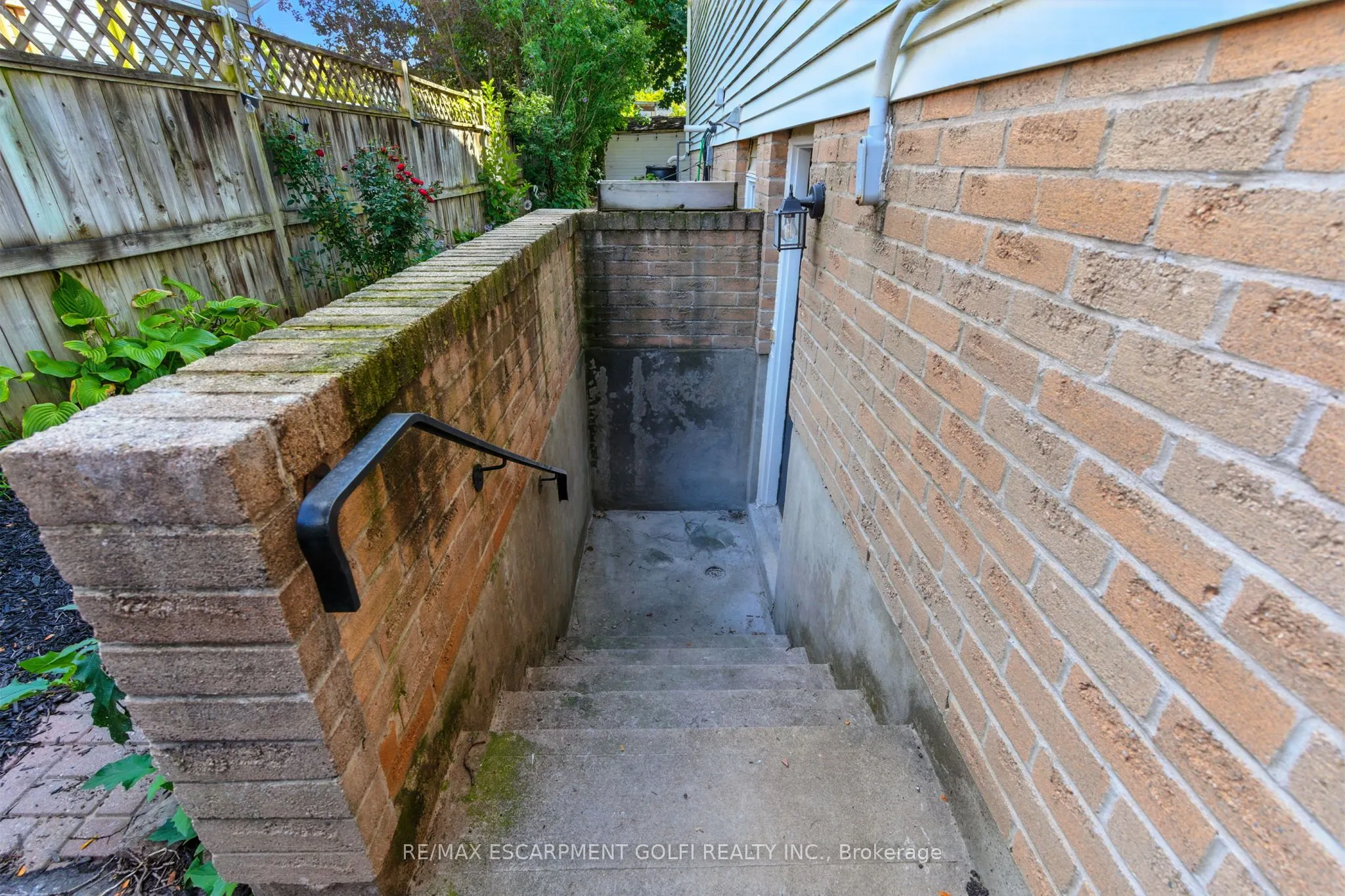 4928 HICKORY Lane