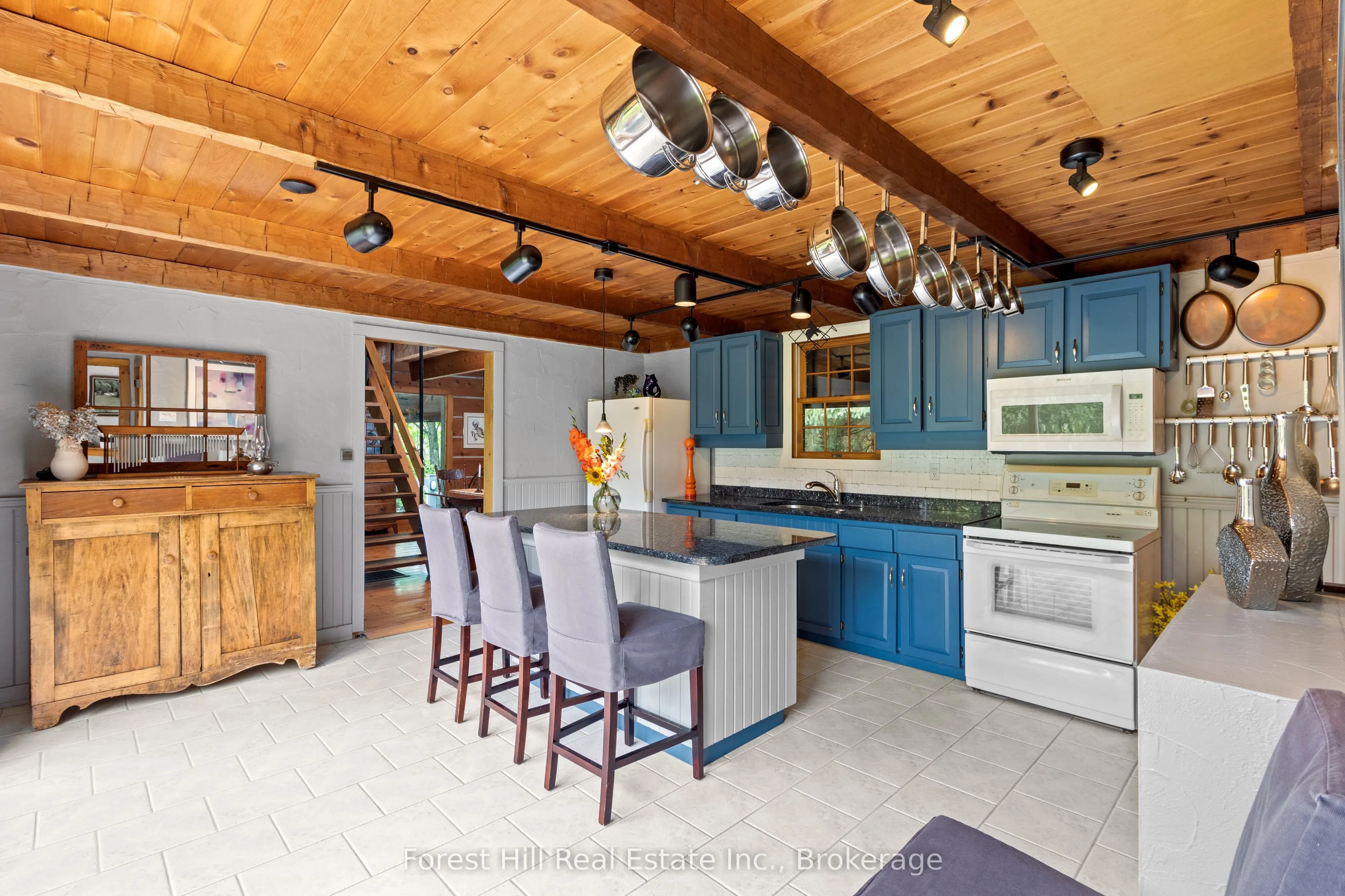 403288 Grey Road 4
