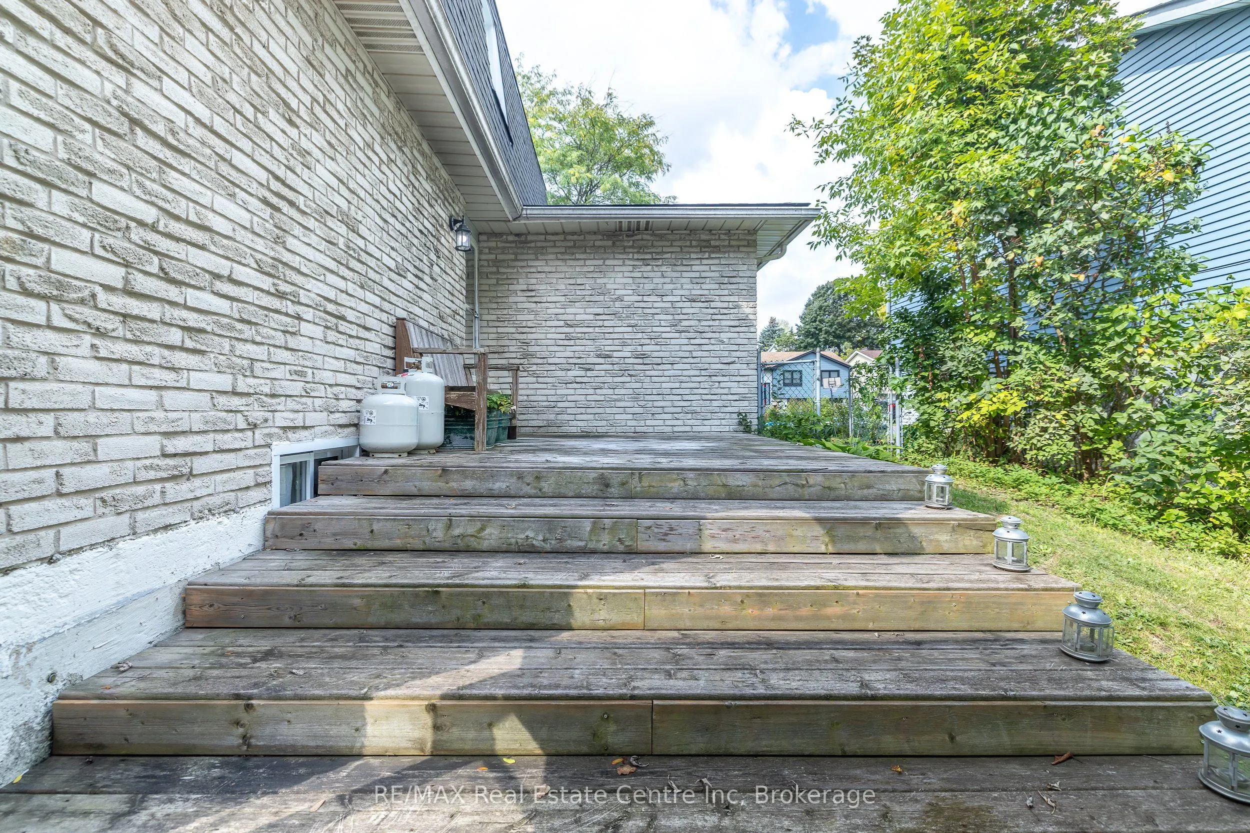 34 Woodridge Drive