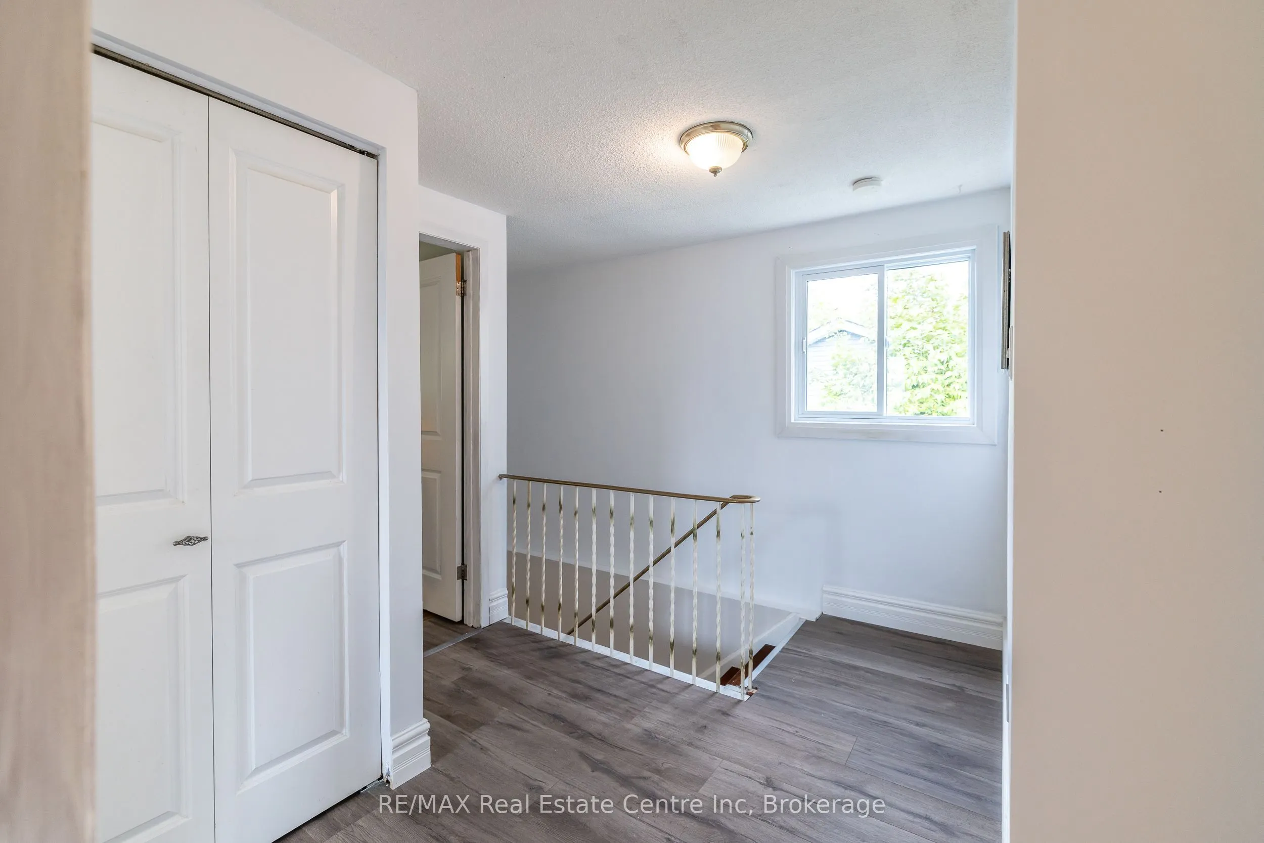34 Woodridge Drive