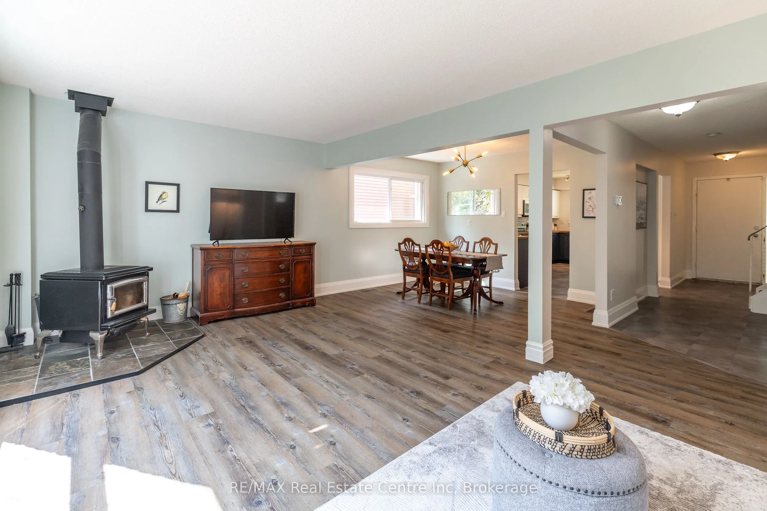 34 Woodridge Drive