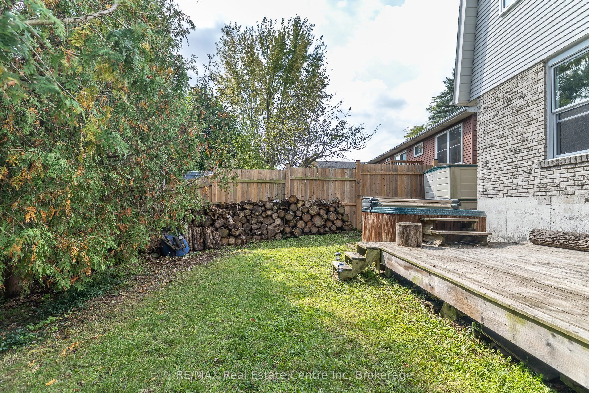 34 Woodridge Drive