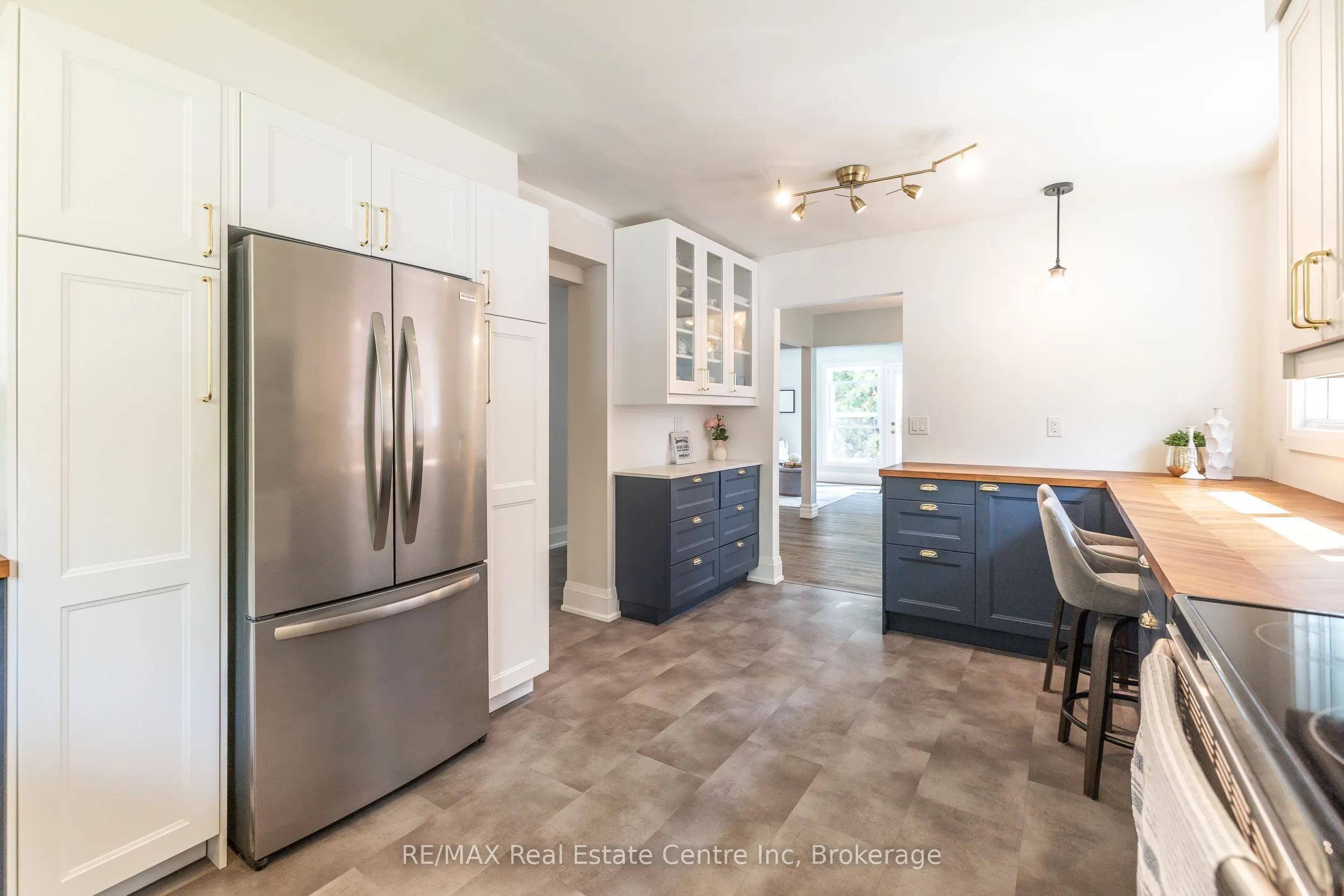 34 Woodridge Drive
