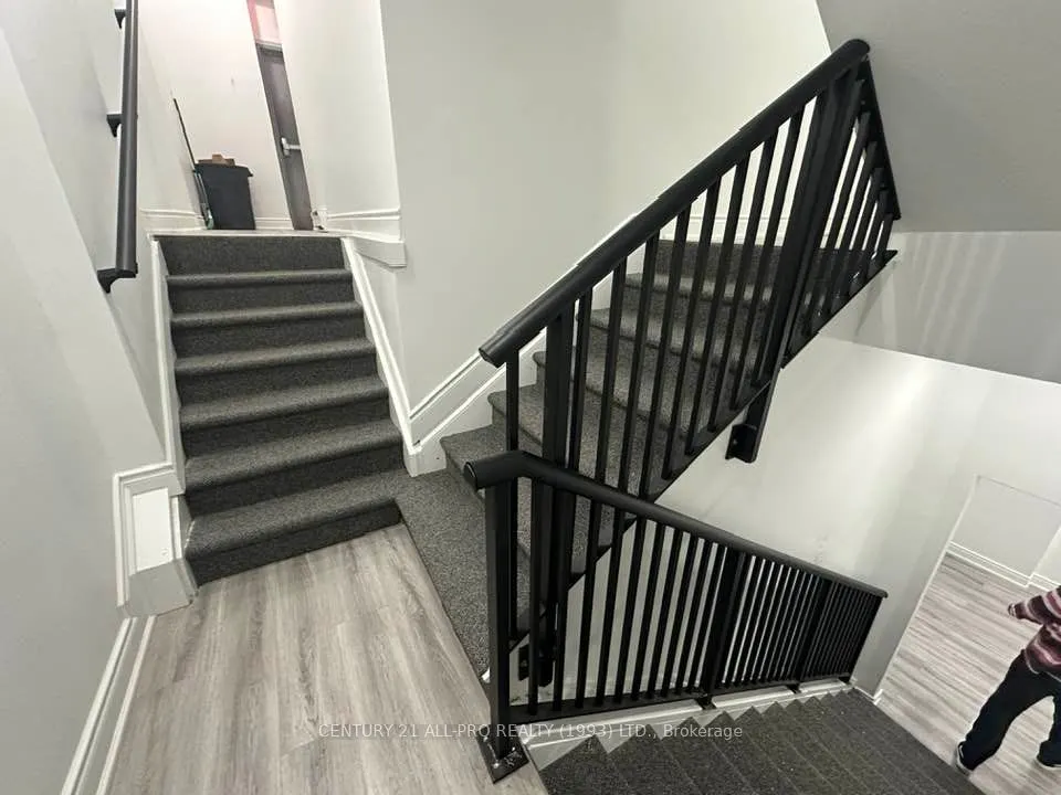 82 King Street W, #Unit 3