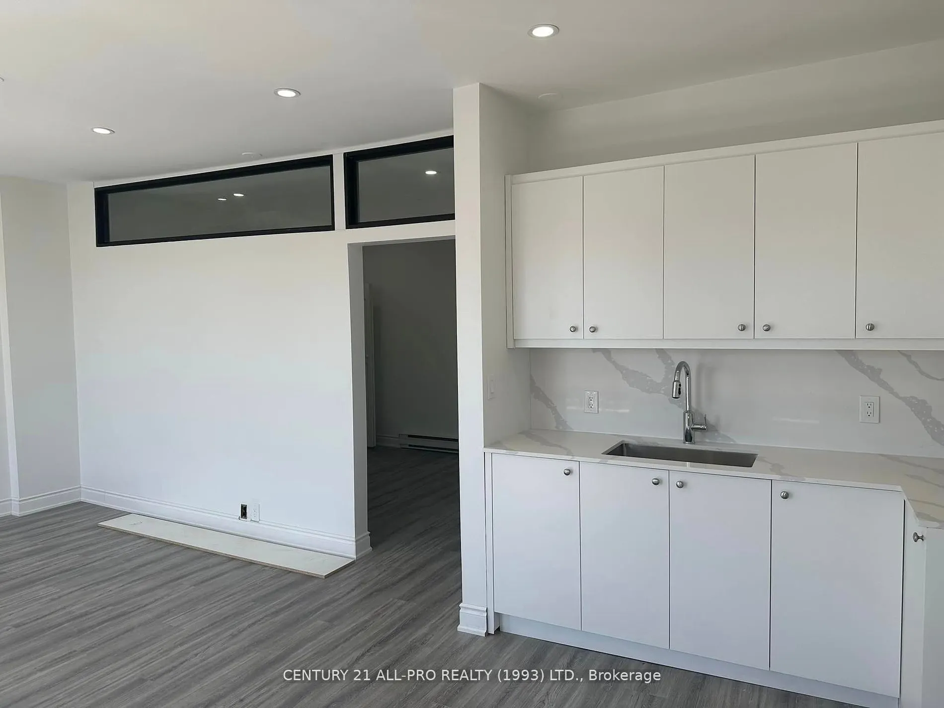 82 King Street W, #Unit 3