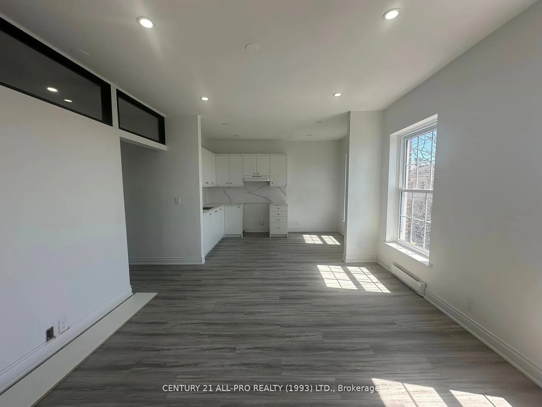 82 King Street W, #Unit 3
