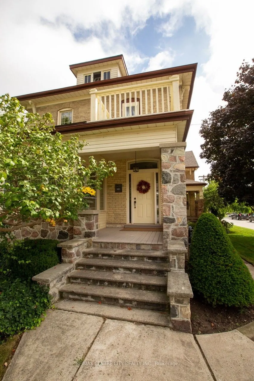164 Woodstock Street N