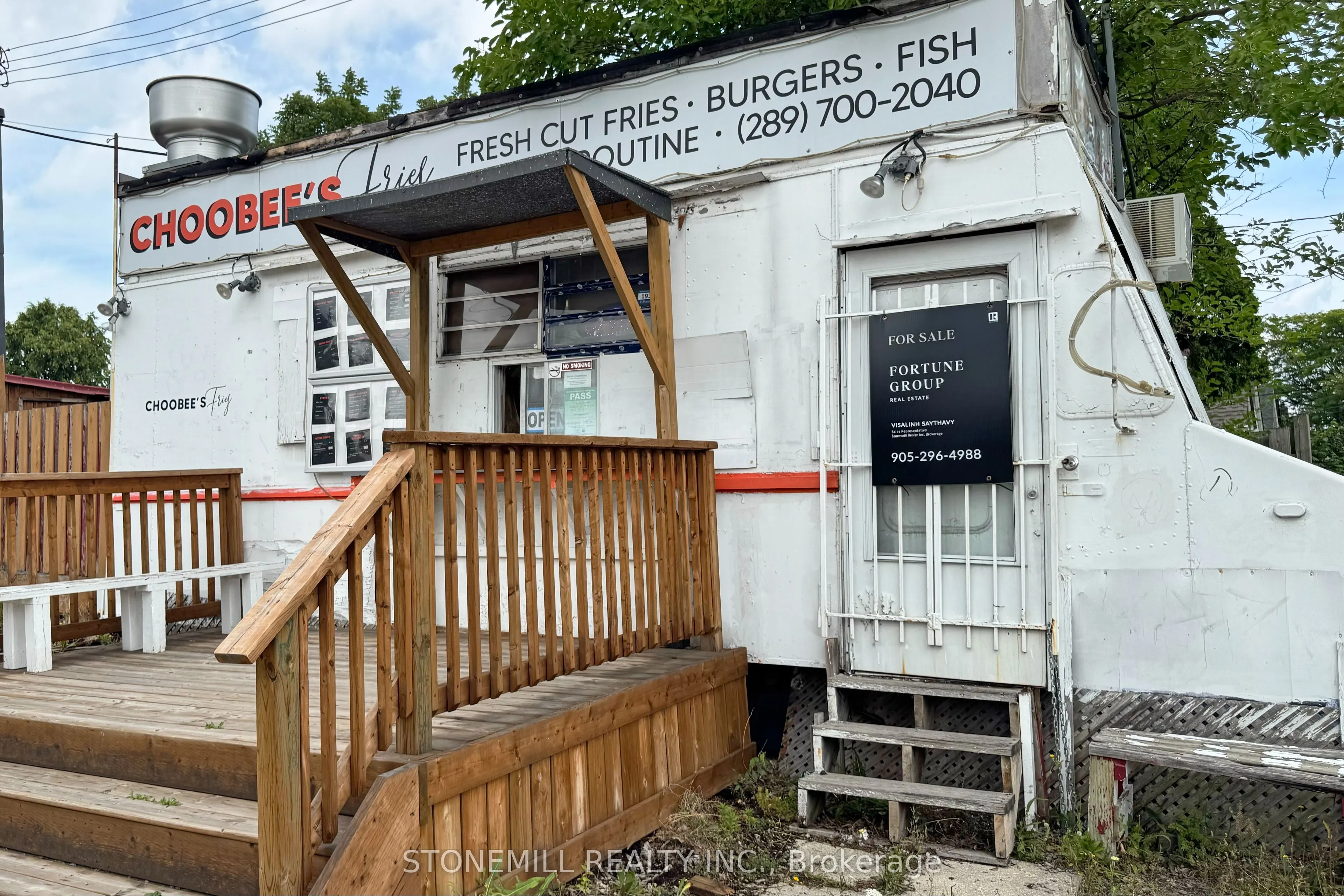 2327 King Road E