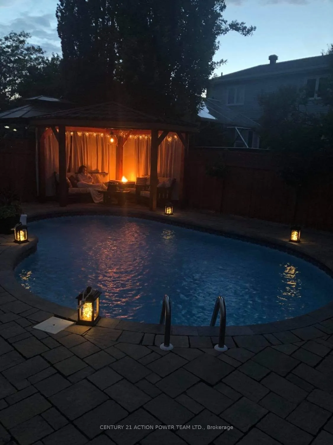1017 SHEENBORO Crescent