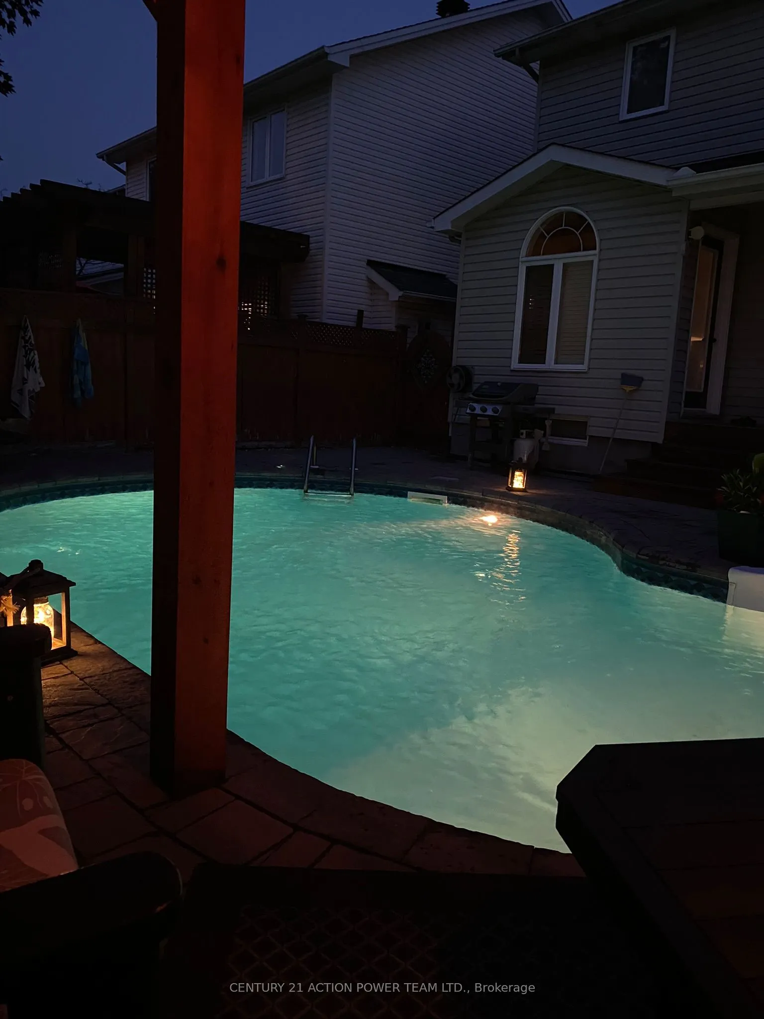 1017 SHEENBORO Crescent