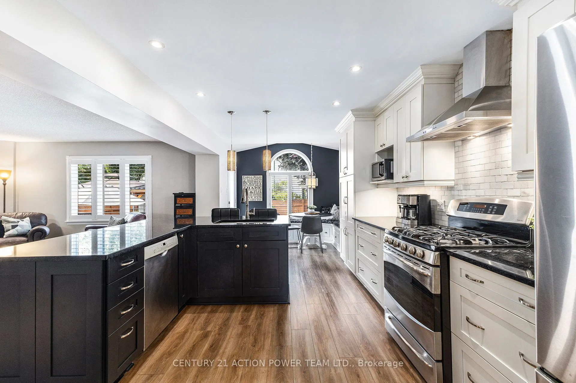 1017 SHEENBORO Crescent