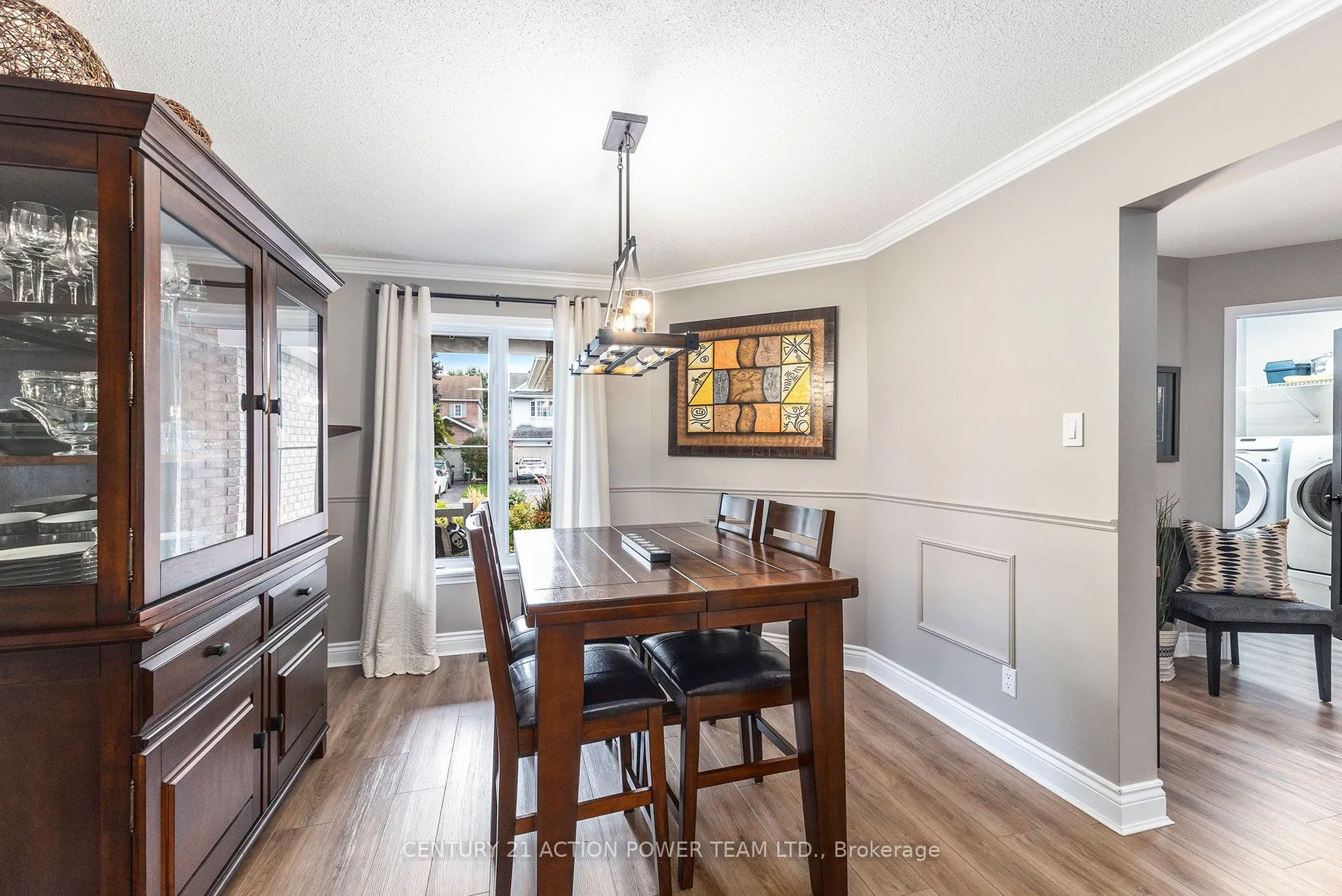 1017 SHEENBORO Crescent