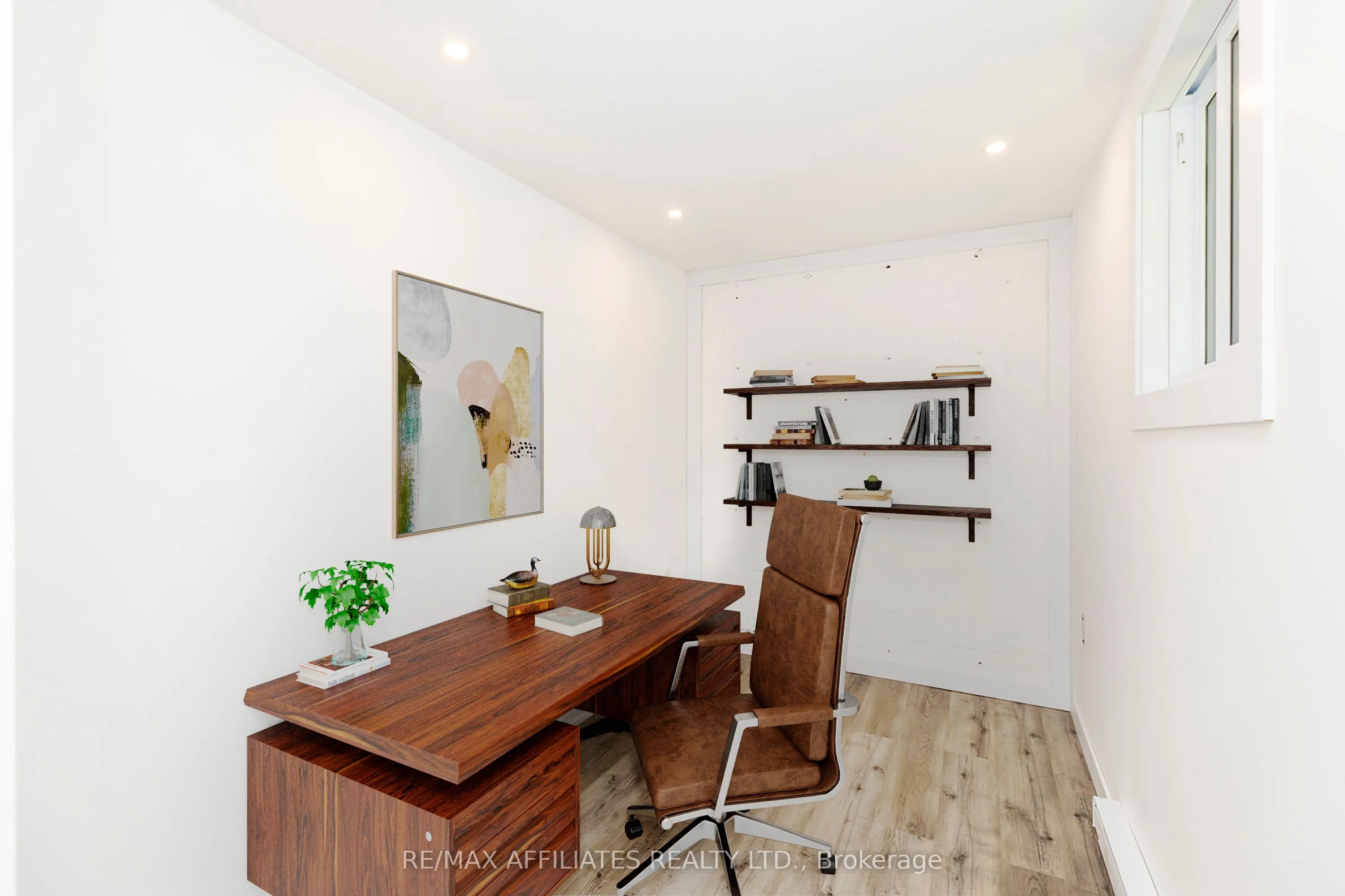 45 Drummond Street W