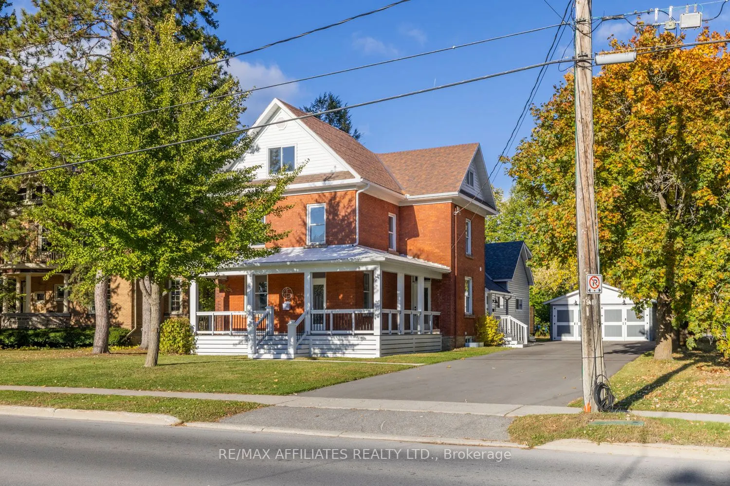 45 Drummond Street W