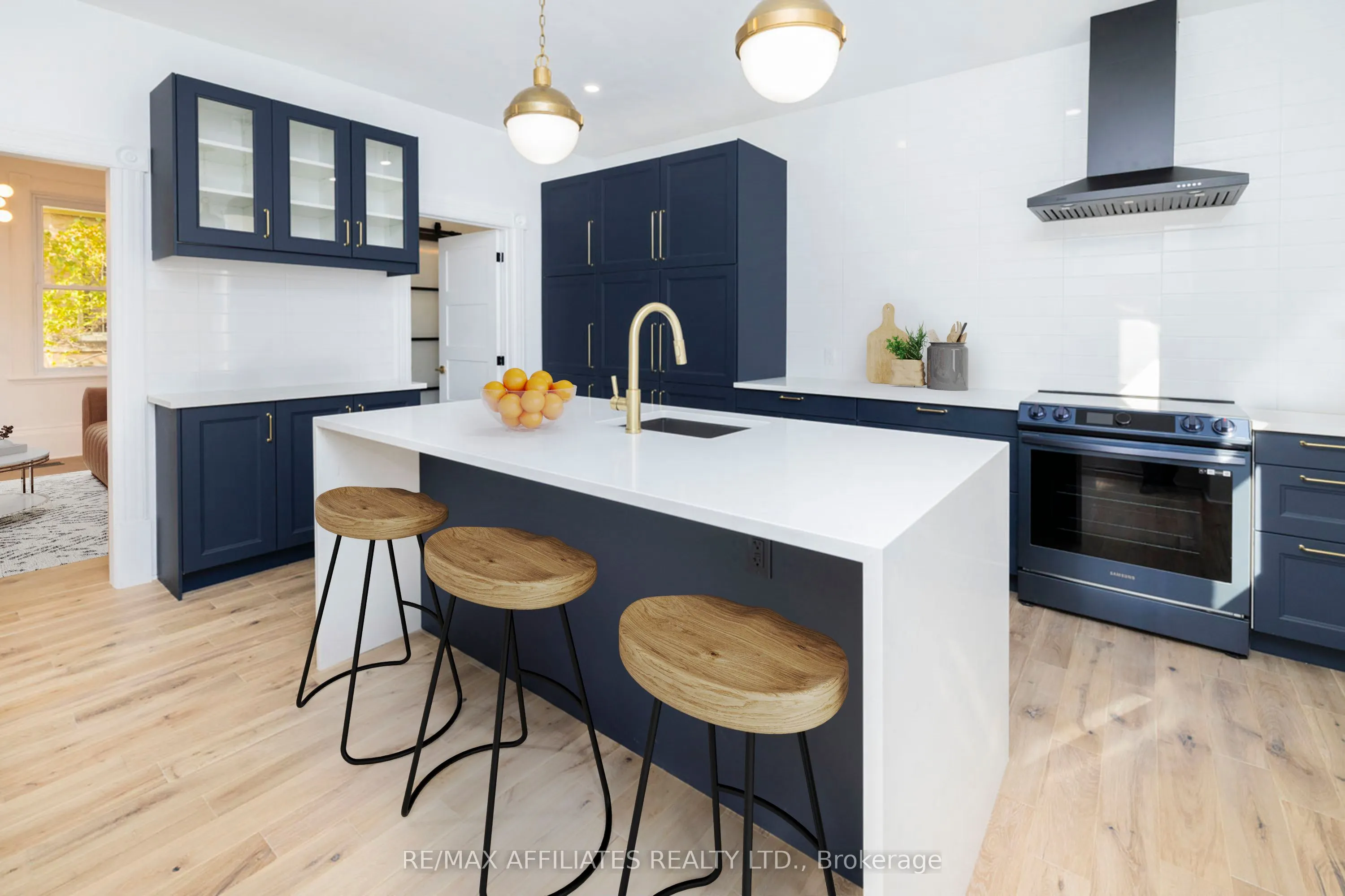 45 Drummond Street W