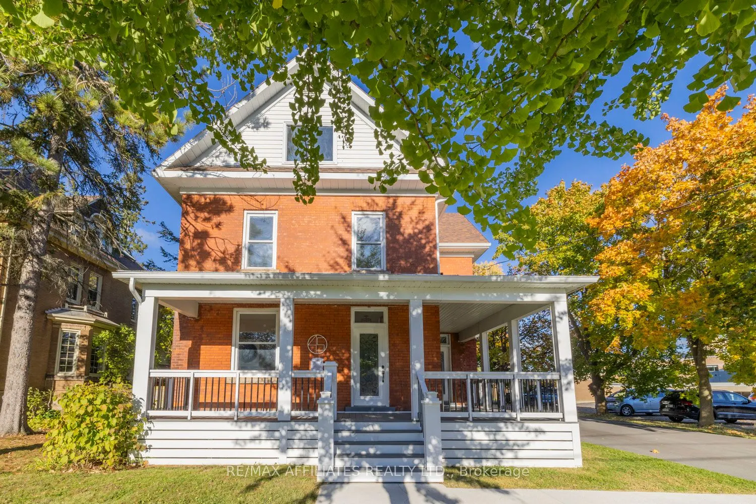 45 Drummond Street W