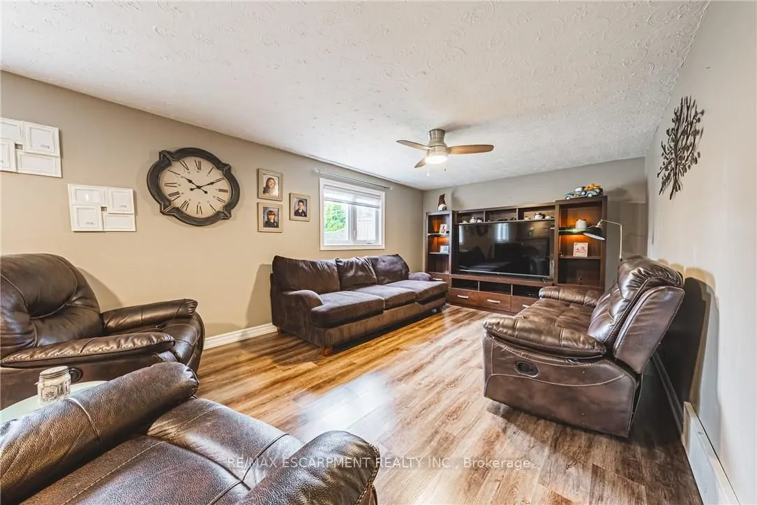 477 Queen Victoria Drive
