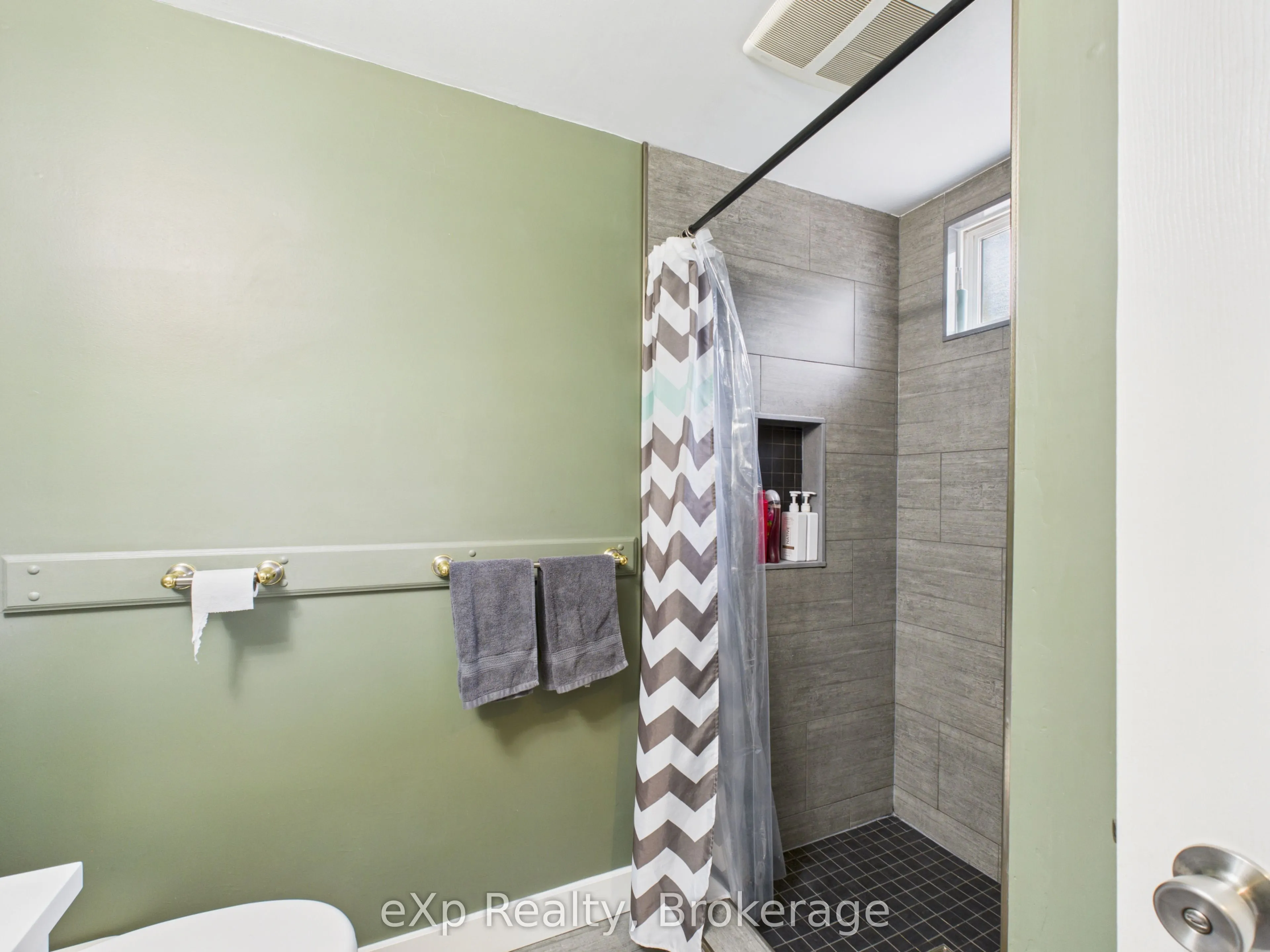470 Williamsburg Street