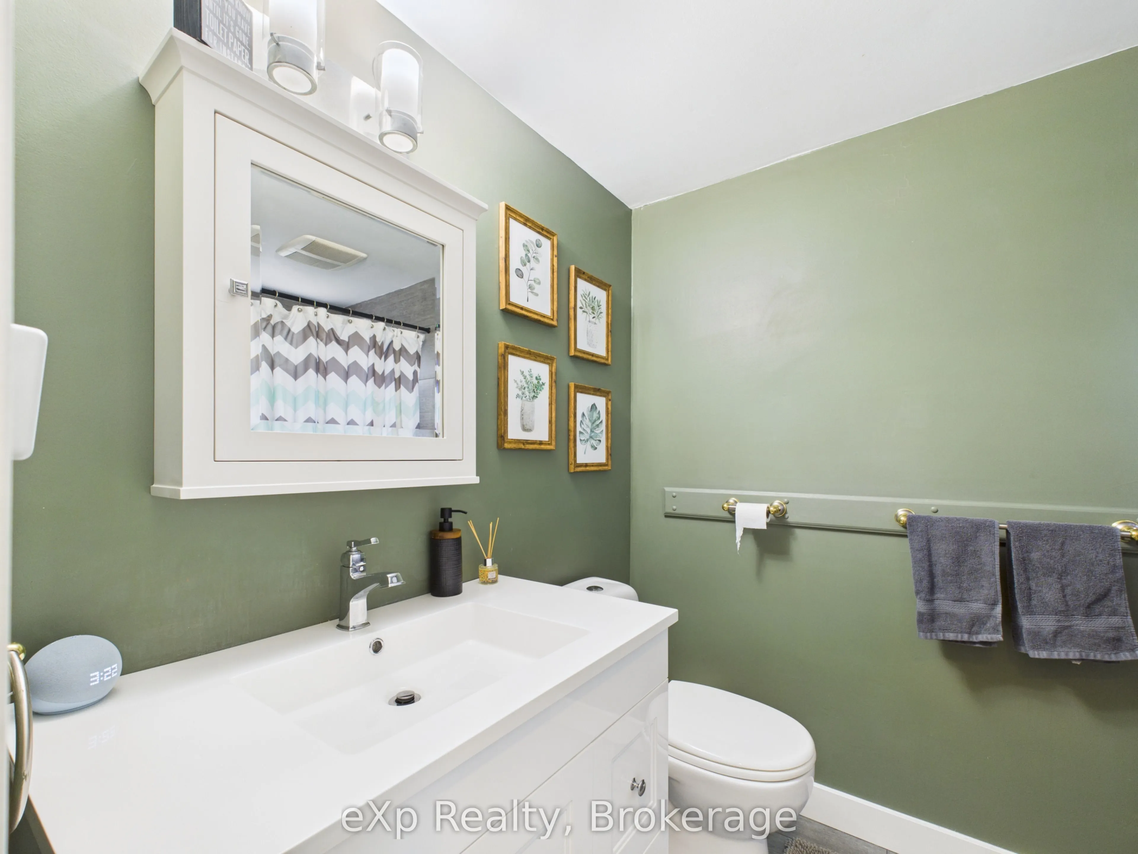 470 Williamsburg Street