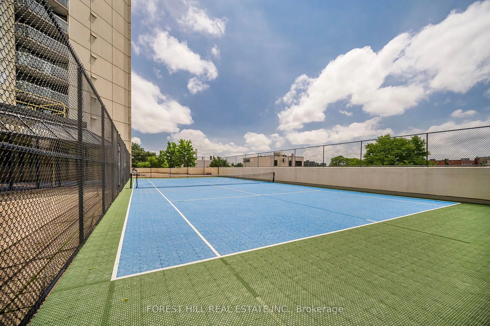 323 Colborne Street, #905