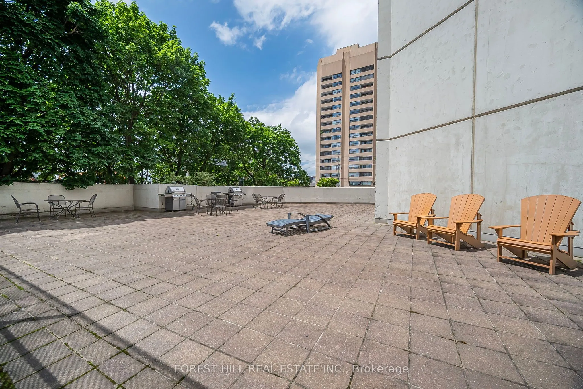 323 Colborne Street, #905