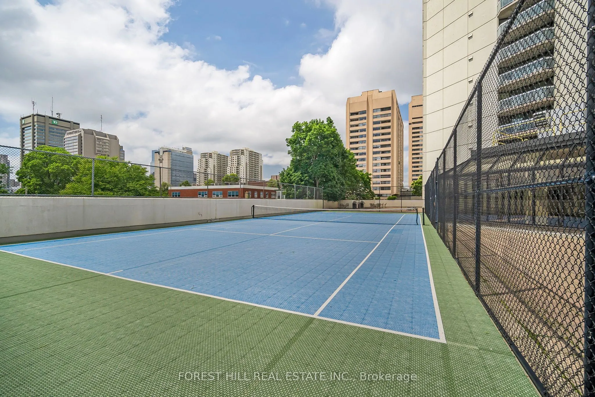 323 Colborne Street, #905