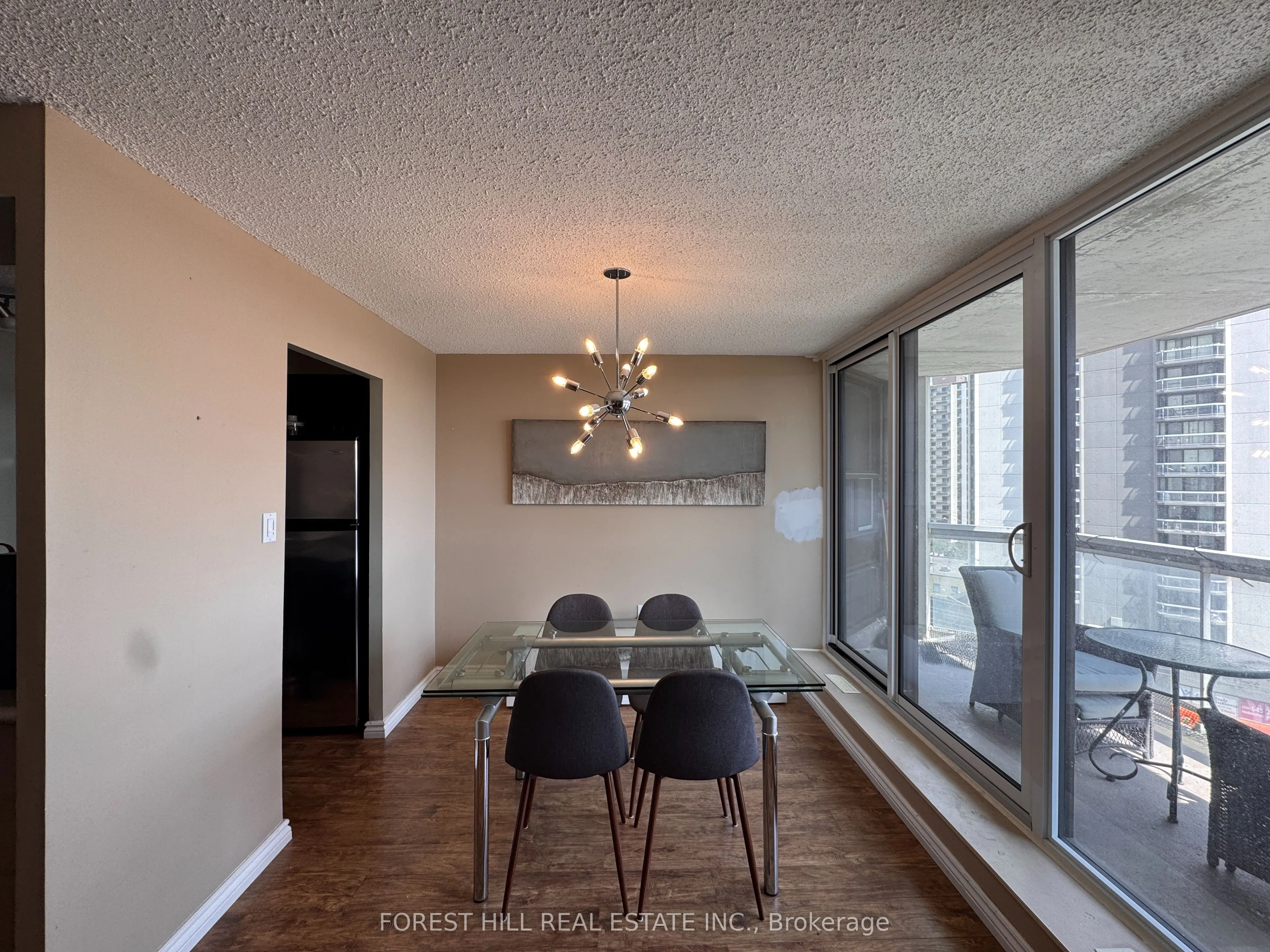 323 Colborne Street, #905