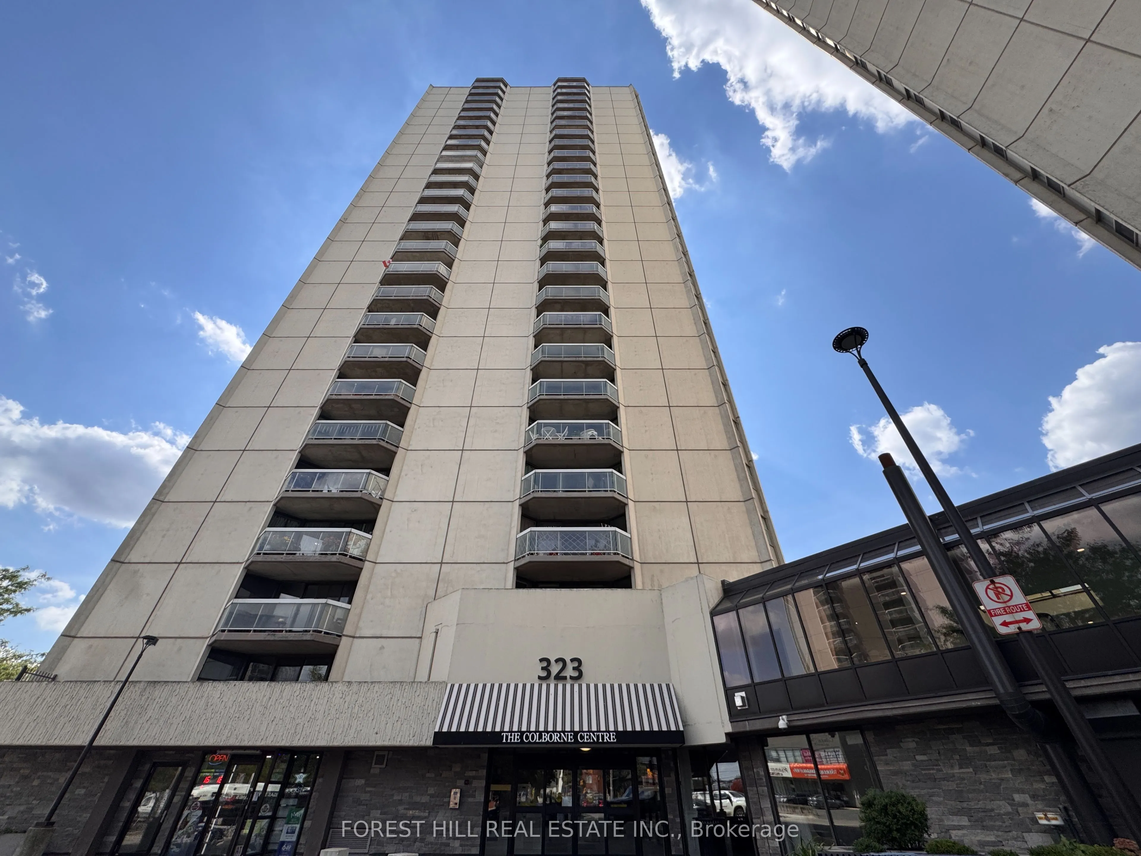 323 Colborne Street, #905