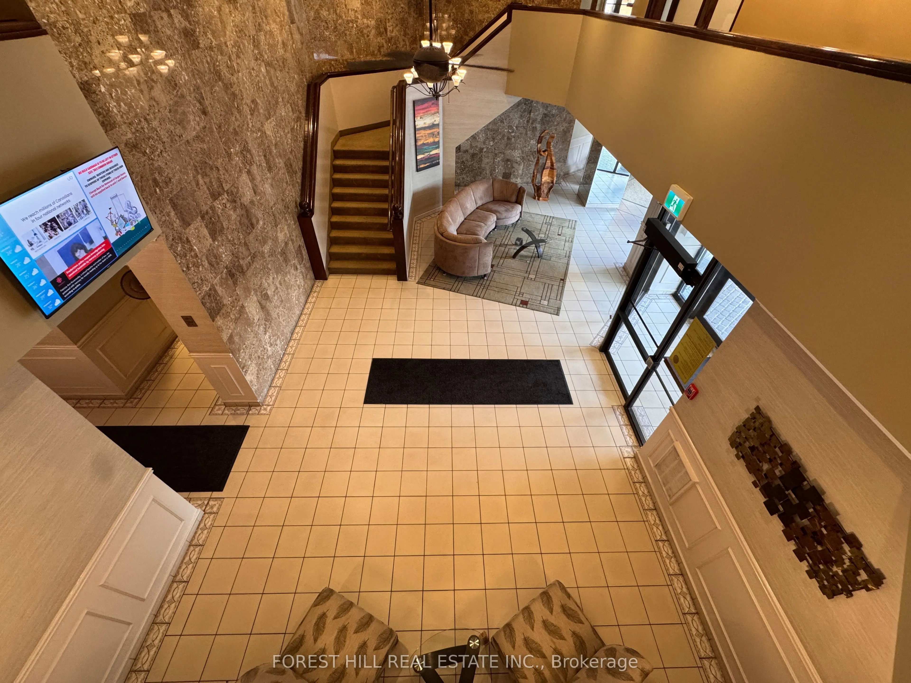323 Colborne Street, #905