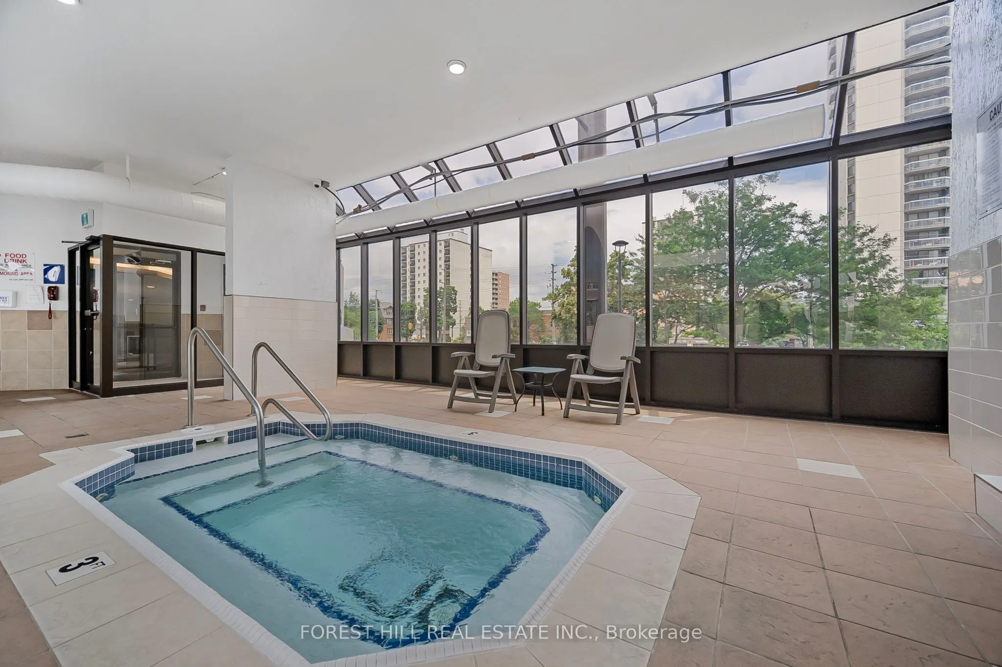 323 Colborne Street, #905