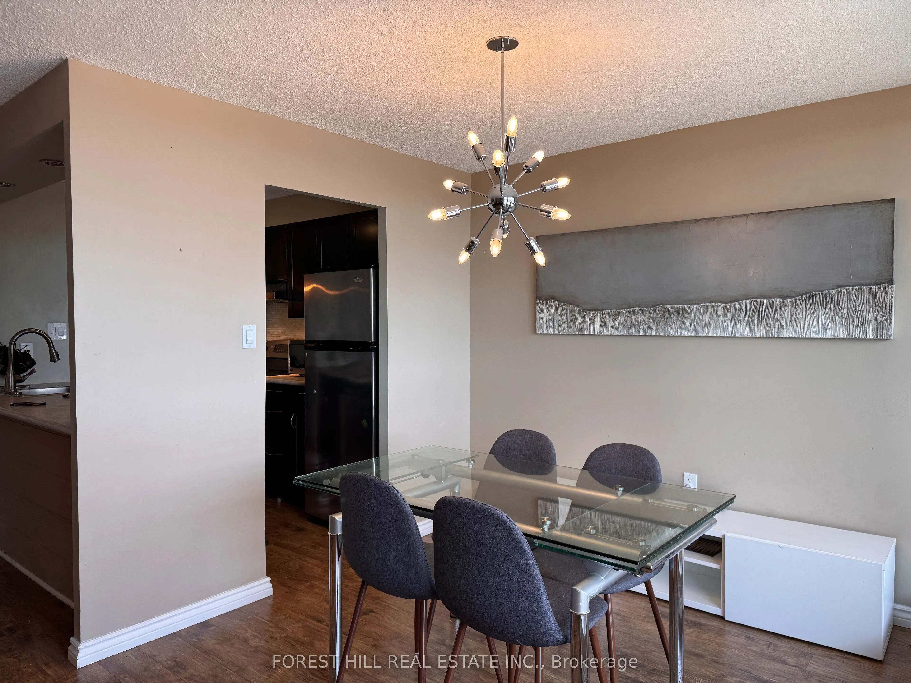 323 Colborne Street, #905