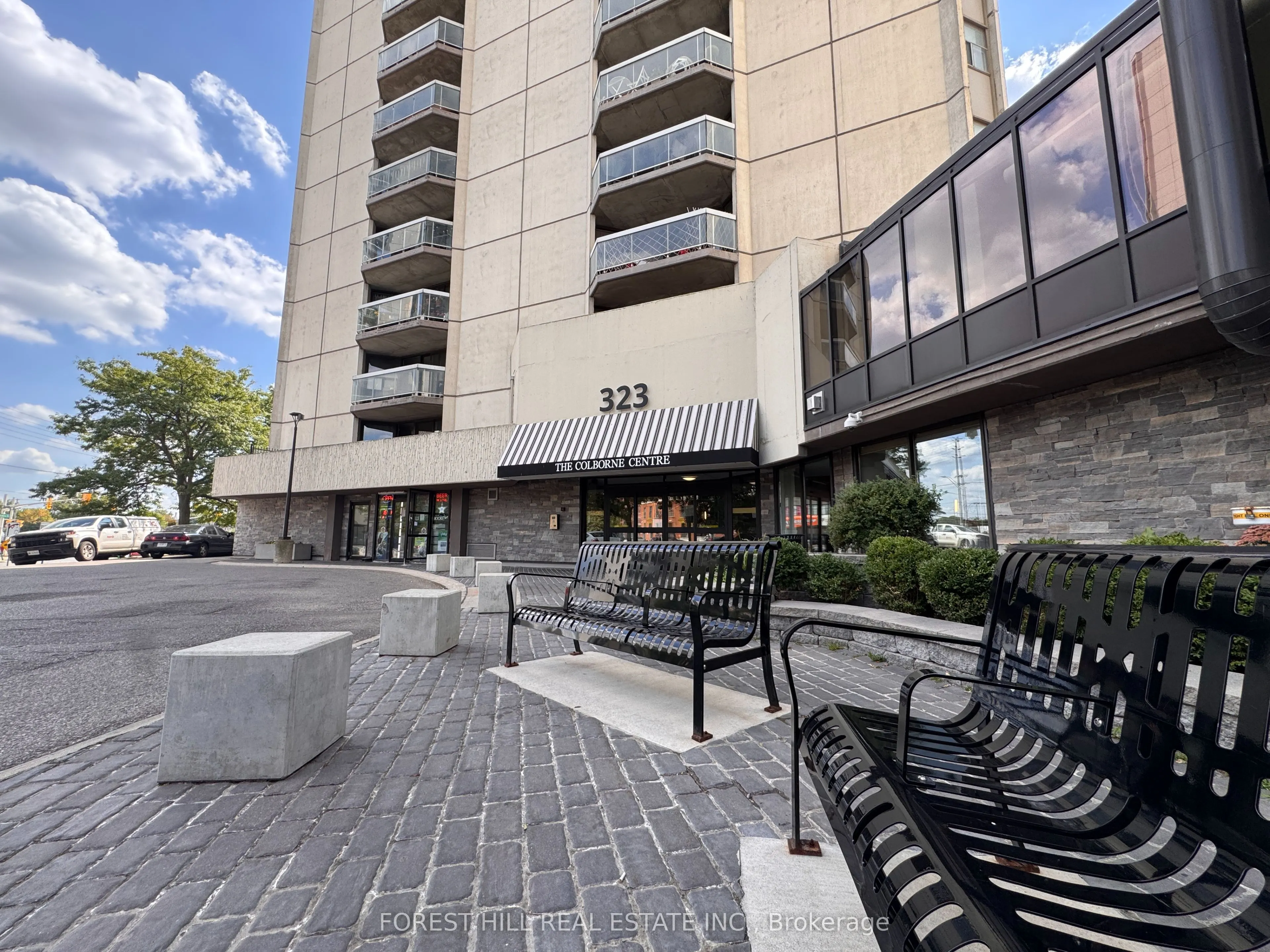 323 Colborne Street, #905
