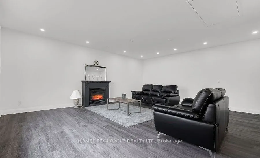 3035 Niagara Parkway