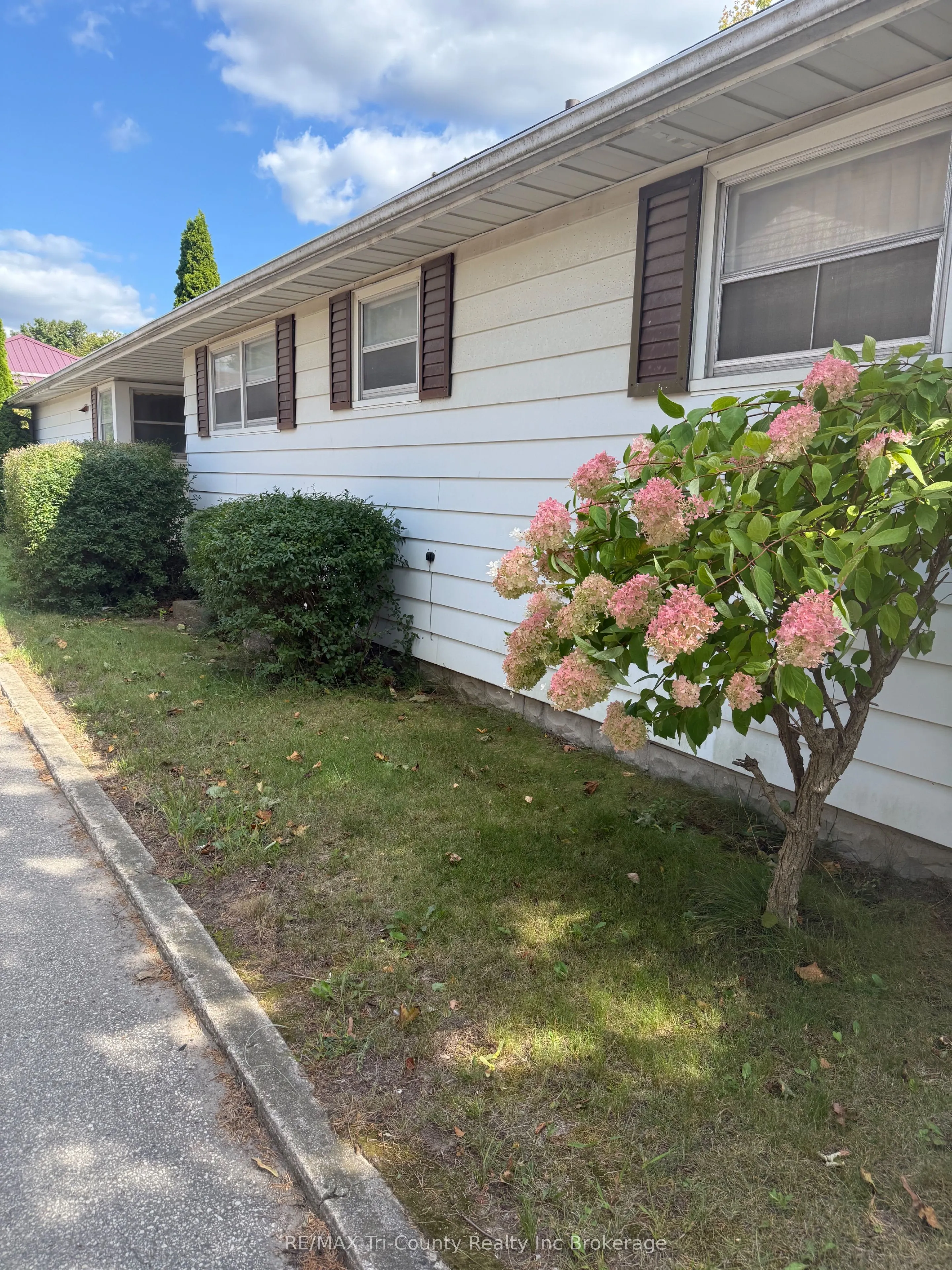 2 Joseph Street