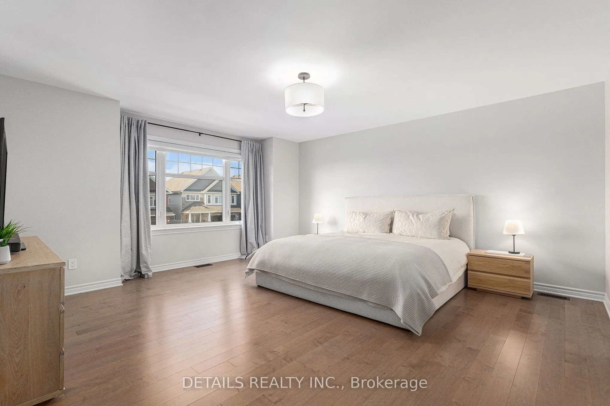 480 Famille Laporte Avenue S