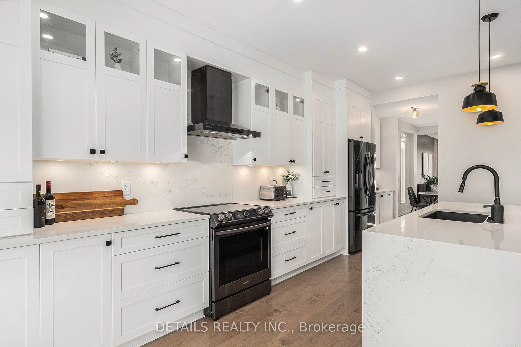 480 Famille Laporte Avenue S